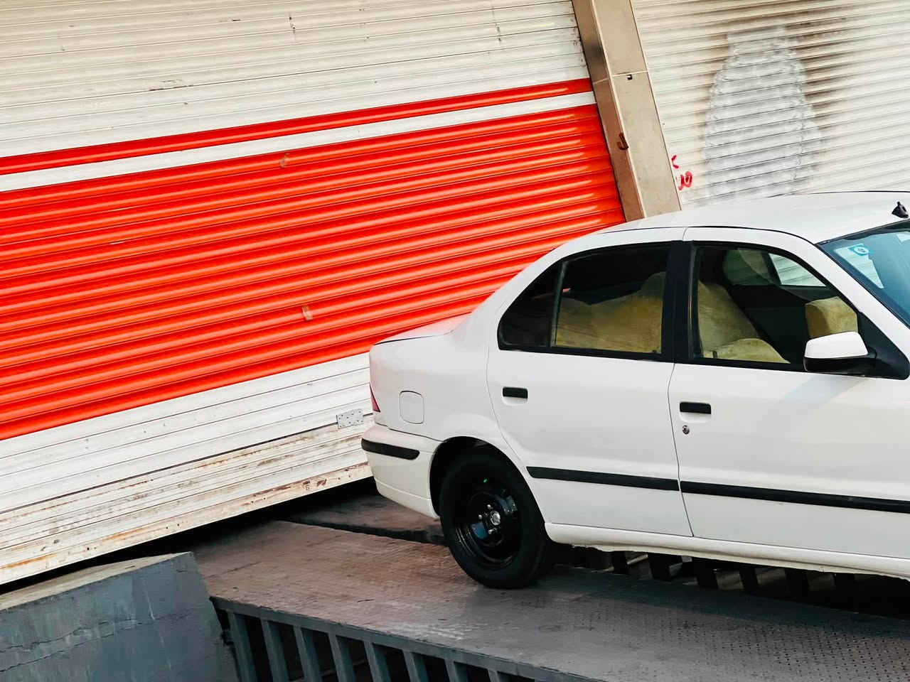 سلام عليكم سياره سمند مديل ١٢مكفوله ضربا وتبديل  مكينه وكير  حداديه تخم تاير وتبريد كفاله دواخل جدد سنويه ب٢٩ العنوان بصره الصمعي  سعر ٤٣📣***********

