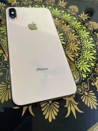 آيفون XS ماكس • ٦٤ • بطاريه ٧٣