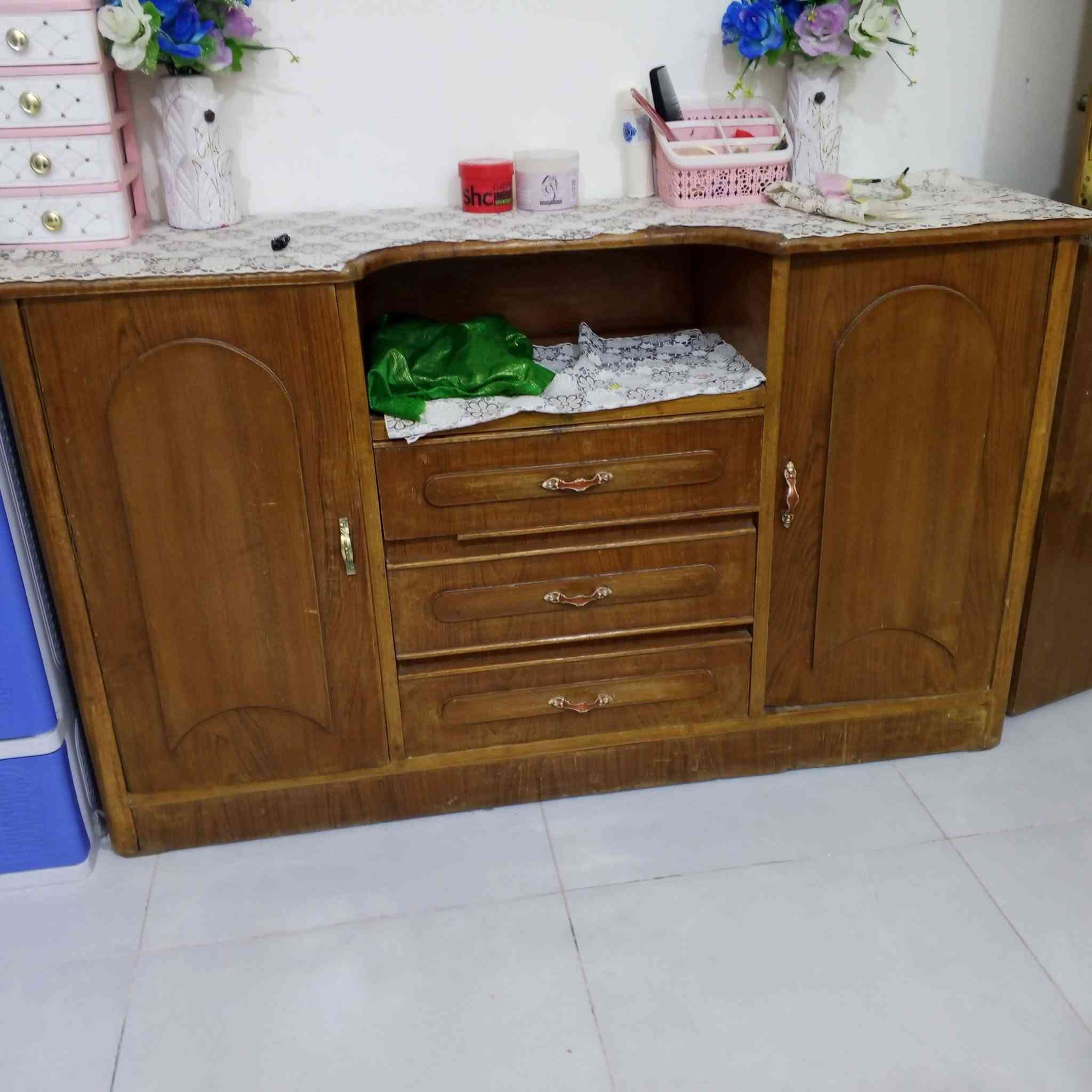 غرفه نوم تزكام كامله صاج داخل وخارج طابقين 5 ابواب 900 الف بصره تنومه ***********
