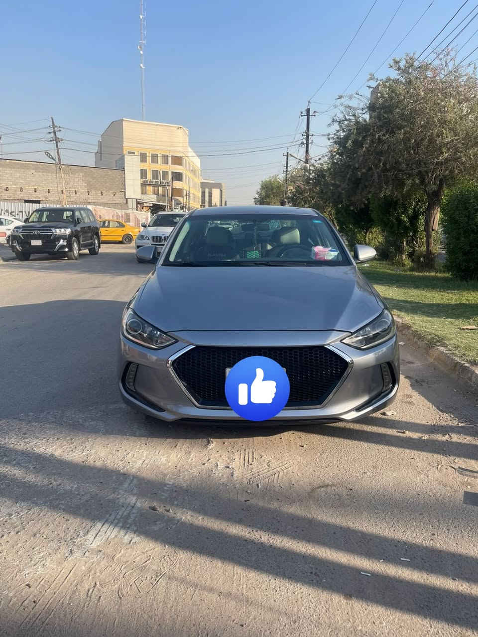 السلام عليكم النترا وارد امريكي ٢٠١٧ حادثهة البنيد فقط مثل مموضح بالصور السيارة فول عدا الفتحة ماشية ١٠٣ كير ومكينة مكفول التبريد ثلج تايرات جديدة والصدر جديد مابيهة ايي نقص خير من الله السيارة كلش جديدة رقم بغداد الانكليزي بيهة حالوب ومصلح نضريآ ابدد ميبين 
السعر ١١٥ وبيهة مجال  
الرقم ***********
المكان بغداد المشتل

