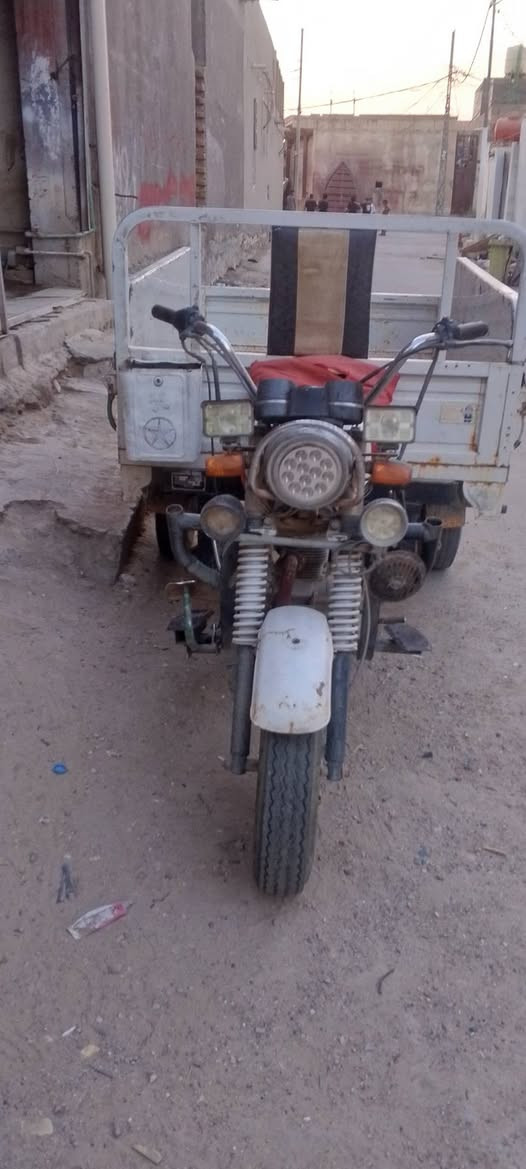السلام عليكم ستوته اوراق موديل 22 نظيفه وراح كامله مكينه مزفته بوش وبستي المكان الناصريه سعر خاص للاستفسار على هذا الرقم بواتساب ***********
