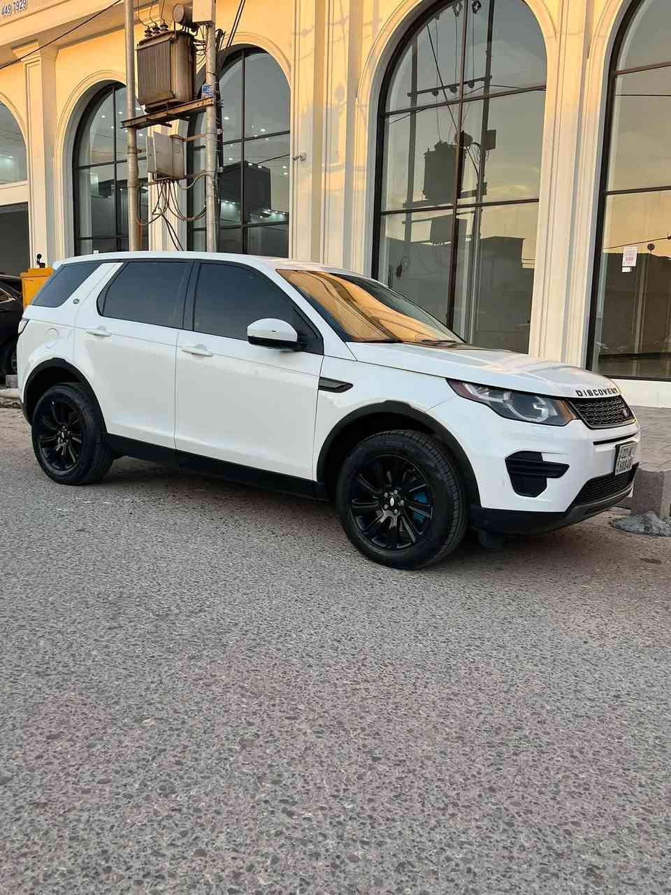 رنج ديسكفرى
مؤديل ٢٠١٩ 

فول مواسفات تةنها سلايد نيه 

٧٠ هةزار رؤيشته 

٤ پستؤن 

دبل اكسل 

تحديد سرعه

ڤوليوم سوكان 

حساس 

رادار 

تبيرد و گير و مةكينة و تةقه و رقه و هةموو گيانى بةشرت 
تةنها . دووبست بؤنيت سبوغ  سيارةكة. يةك دينار مسرفى تيدانيا 

نرخى ١٣٠ معاملة
ژمارى موبايل : ***********

