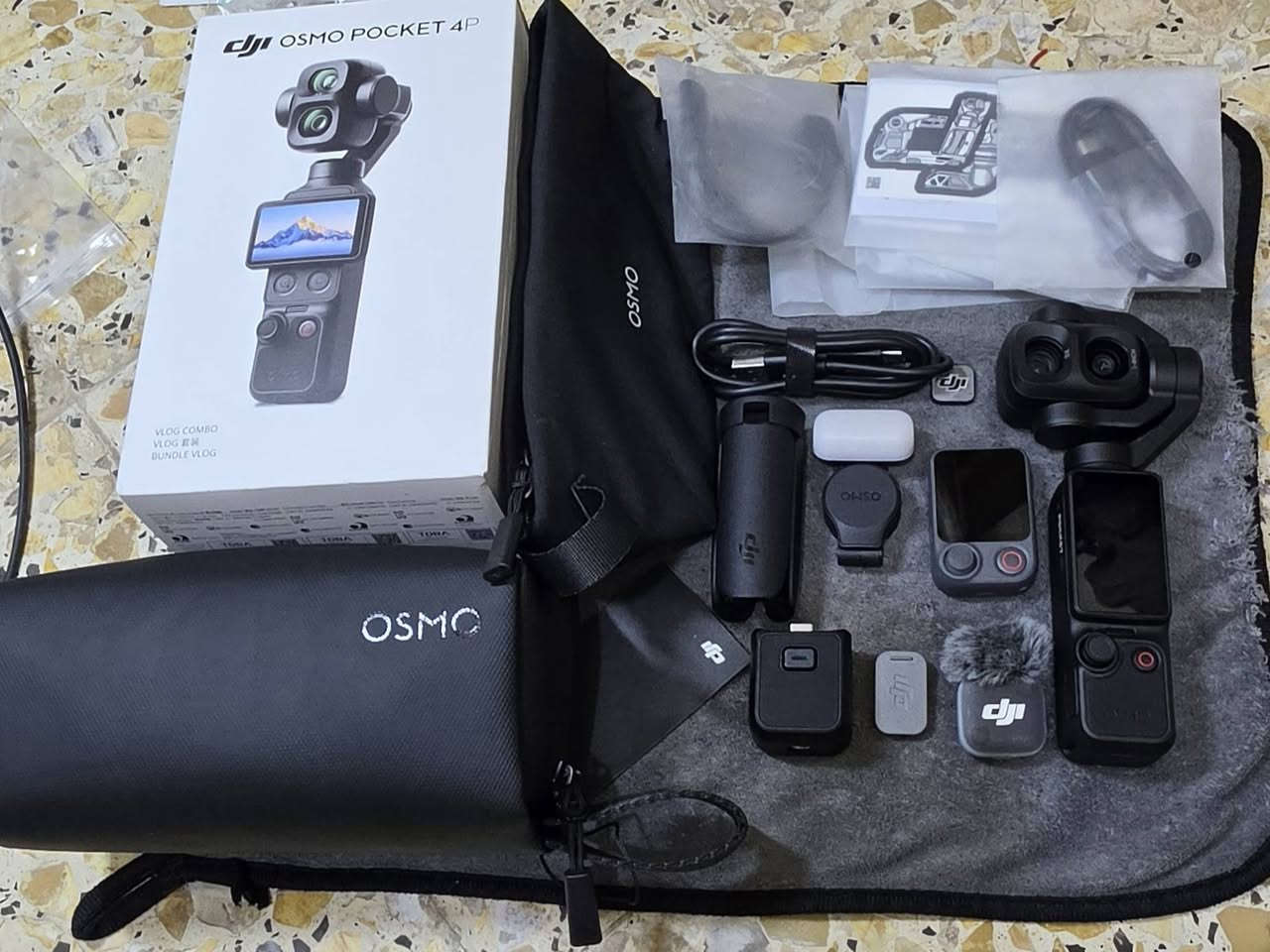 السلام عليكم
dji pocket 4p
بوكت 4p نسخه الكومبو 
جهاز مستخدم ساعات مجرد رغبه الجهاز شوفت عينك النضافه اخو الجديد ولله بس مفتوح كارتون لا مشتغل ولا شي 
راعيه اشترا الغرض وما والمه لان مافارغ فا خله التصوير الاهل الاختصاص بأجره 
وكلفني بالنشر لعدم فراغه 
اخوان لمعرفه باقي التفاصيل الاتصال رجاء وليس المراسله 
واليريد توصيل هم موجود ***********
