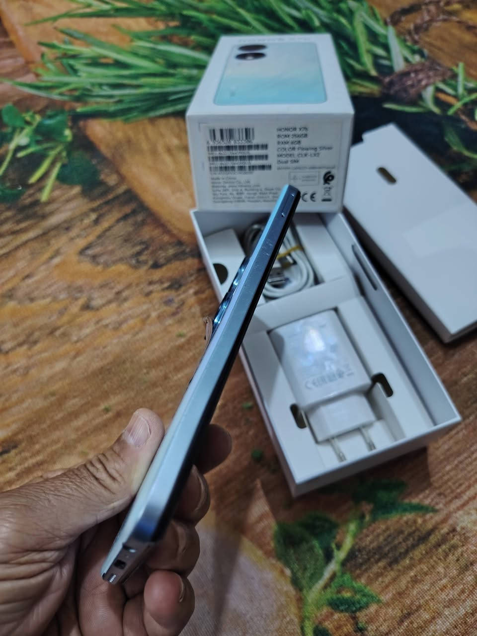 هونر X7b ذاكره 256 كل غراضه موجوده بطاريه 6000 اريده 175 رقمي بي وتساب *********** بغداد واكو توصيل داخل بغداد فقط
