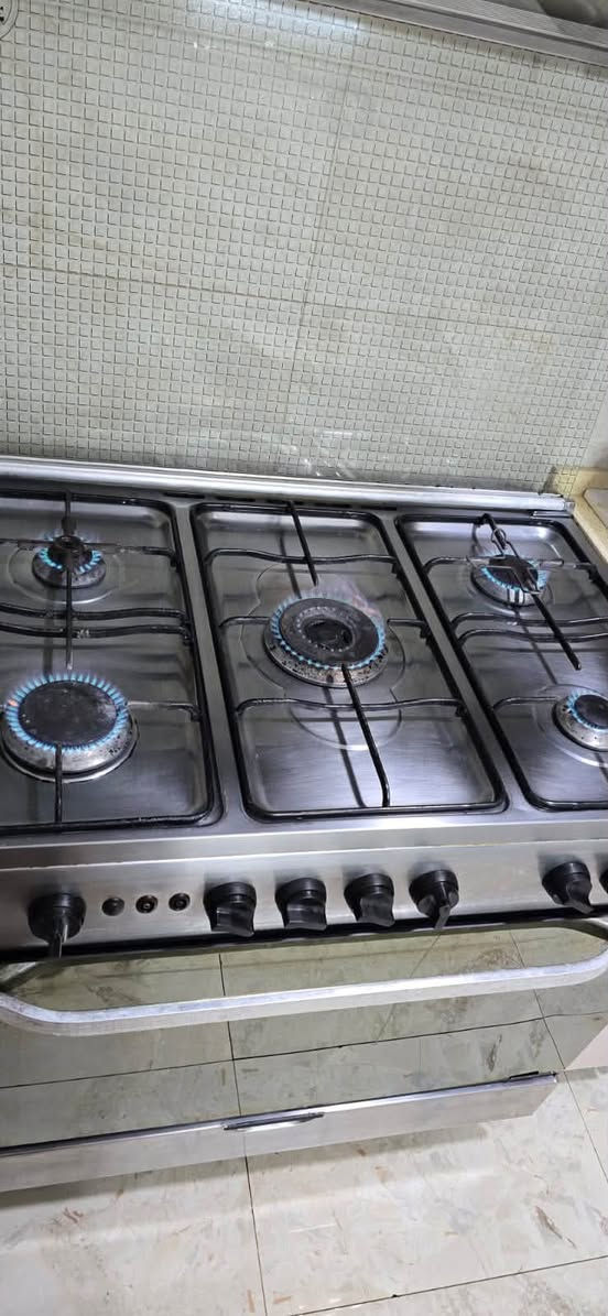 طباخ مصري فريش مستعمل نظيف وشغال
*********** بغداد
