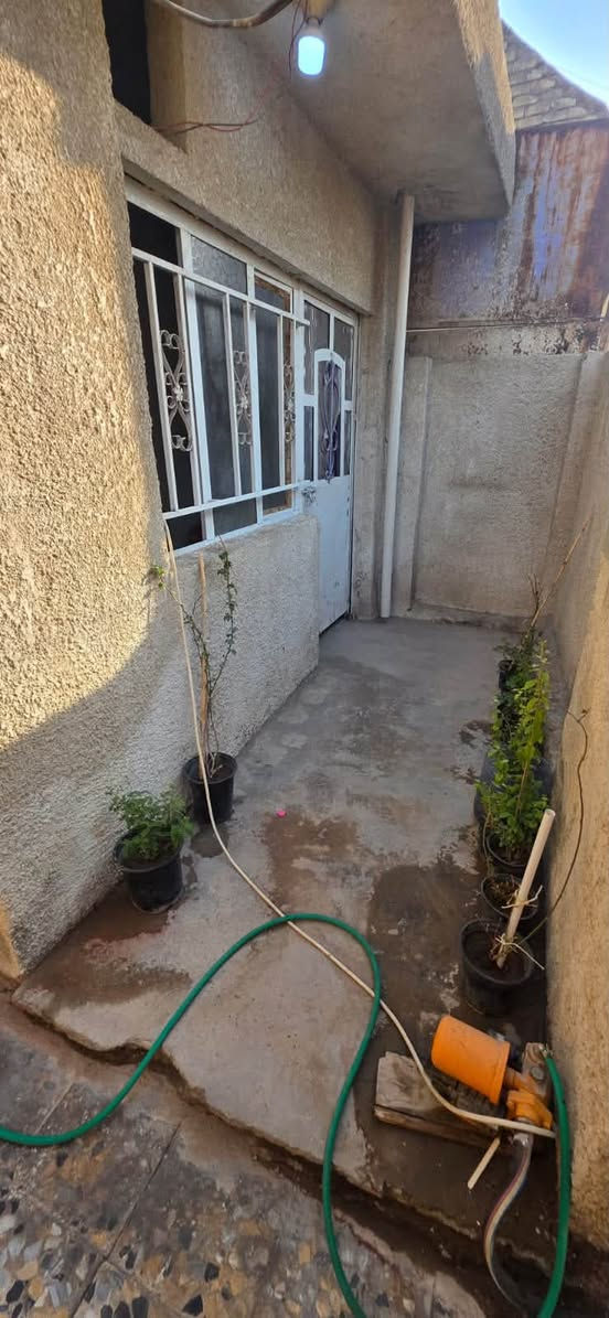 دار للبيع.  مساحه95 
العنوان ابو دشير منطقة الالف.  دار واقع حال.  طابو صرف. 
جاهز للسكن. سعر مناسب. للستفسار (***********
