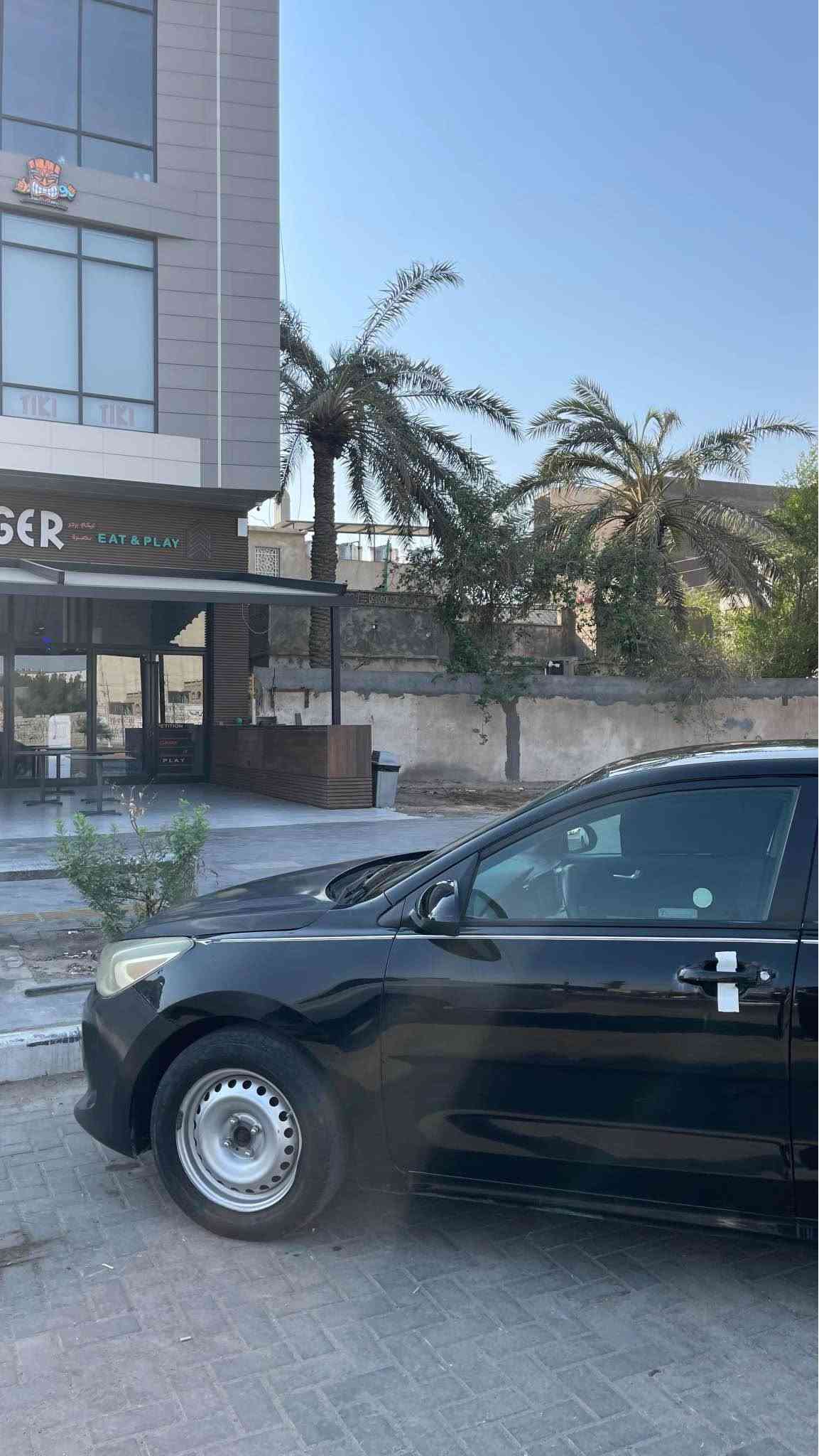السلام عليكم 
كيا ريو 2019 وارد امريكي
حادثها بنيد وجاملق ايمن  وبيها دحجات موضحه ب الصور
مكينه 1600 
كير مكينه تبريد كله جاهزه تحويل ثاني يوم رقم جديد 
السياره صلاوت ع محمد 
البصره 
السعر  85 وبيه مجال 
بيع او مرواس
للإستفسار *********** البصرة, العراق
