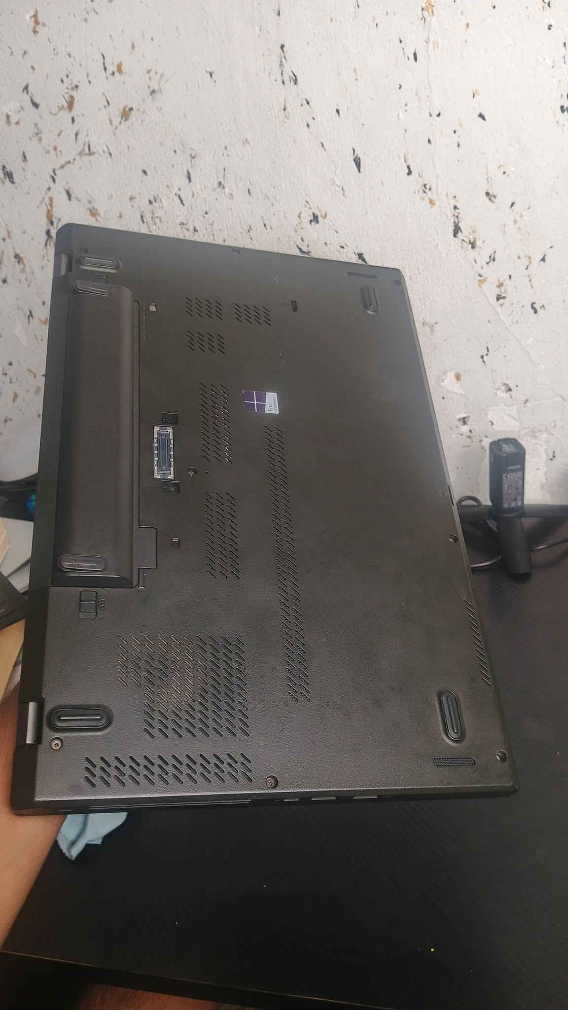 ألسلام عليكم 

لابتوب لينوفو T560
5i- 6 جيل 
Ram 8 ddr 3
256ssd

مستعمل نضافة 90 

160 ألف 
وبيهة مجال كلش بسيط 
*********** واتساب 
بغداد الكرخ

نص مكتوب في الصور:
- Processor Intel(R) Core(TM) i5-6300U CPU @ 2.40GHz 2.50 GHz Graphics Card 128 MB Intel(R) HD Graphics 520 DESKTOP-CHOKB3V 20FJS0E00 Device Specifications Device Name DESKTOP-CHOKB3V Processor Intel(R) Core(TM) i5-6300U CPU @ 2.40GHz 2.50 GHz Installed RAM 8.00 GB (7.87 GB usable) Graphics Card Intel(R) HD Graphics 520 (128 MB) Storage 238 GB SSD SanDisk SD8TB8U256G1001 Device ID E519472A-50D9-4676-9E1A-337F9C7AB71C Product ID 00330-50410-25367-AAOEM System Type 64-bit operating system, x64-based processor Pen and touch No pen or touch input is available for this display Frequently asked questions How does having 8-16 GB of RAM impact my PC's performance? Can I run modern apps smoothly with this RAM capacity? Is my GPU sufficient for high end gaming and video experience? How can having a dedicated enhance my experience and productivity?
- About
- Installed RAM
- 8.00 GB
- DDR3
- Processor
- Intel(R) Core(TM)
- i5-6300U CPU @
- 2.40GHz
- 2.50 GHz
- Graphics Card
- 128 MB
- Intel(R) HD Graphics 520
- Storage
- 238 GB
- 57 GB of 238 GB used
- DESKTOP-CHOKB3V
- 20FJS02E00
- Rename this PC
- Device Specifications
- Copy
- Device Name	DESKTOP-CHOKB3V
- Processor	Intel(R) Core(TM) i5-6300U CPU @ 2.40GHz 2.50 GHz
- Installed RAM	8.00 GB (7.87 GB usable)
- Graphics Card	Intel(R) HD Graphics 520 (128 MB)
- Storage	238 GB SSD SanDisk SD8TB8U256G1001
- Device ID	E519472A-50D9-4676-9E1A-337F9C7AB71C
- Product ID	00330-50410-25367-AAOEM
- System Type	64-bit operating system, x64-based processor
- Pen and touch	No pen or touch input is available for this display
- Frequently asked questions
- How does having 8-16 GB of RAM impact my PC's performance? Can I run modern applications smoothly with this RAM capacity?
- Is my GPU sufficient for high end gaming and video experience? How can having a dedicated GPU enhance my experience and productivity?