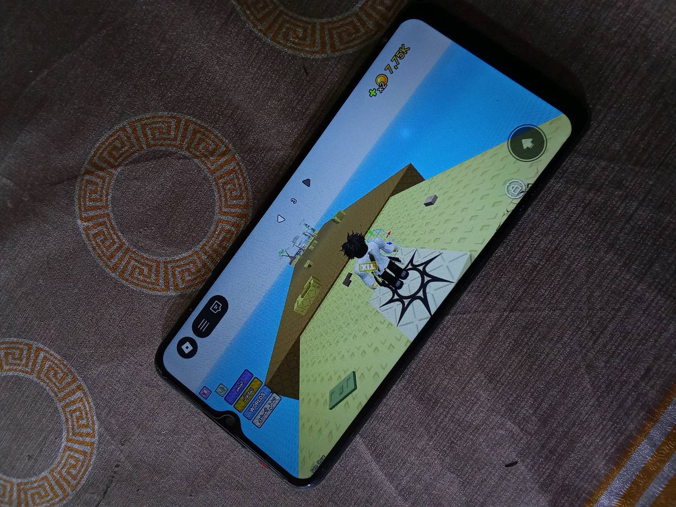 جهاز vivo Y21s
نظيف 100% 
سعره 100 الف