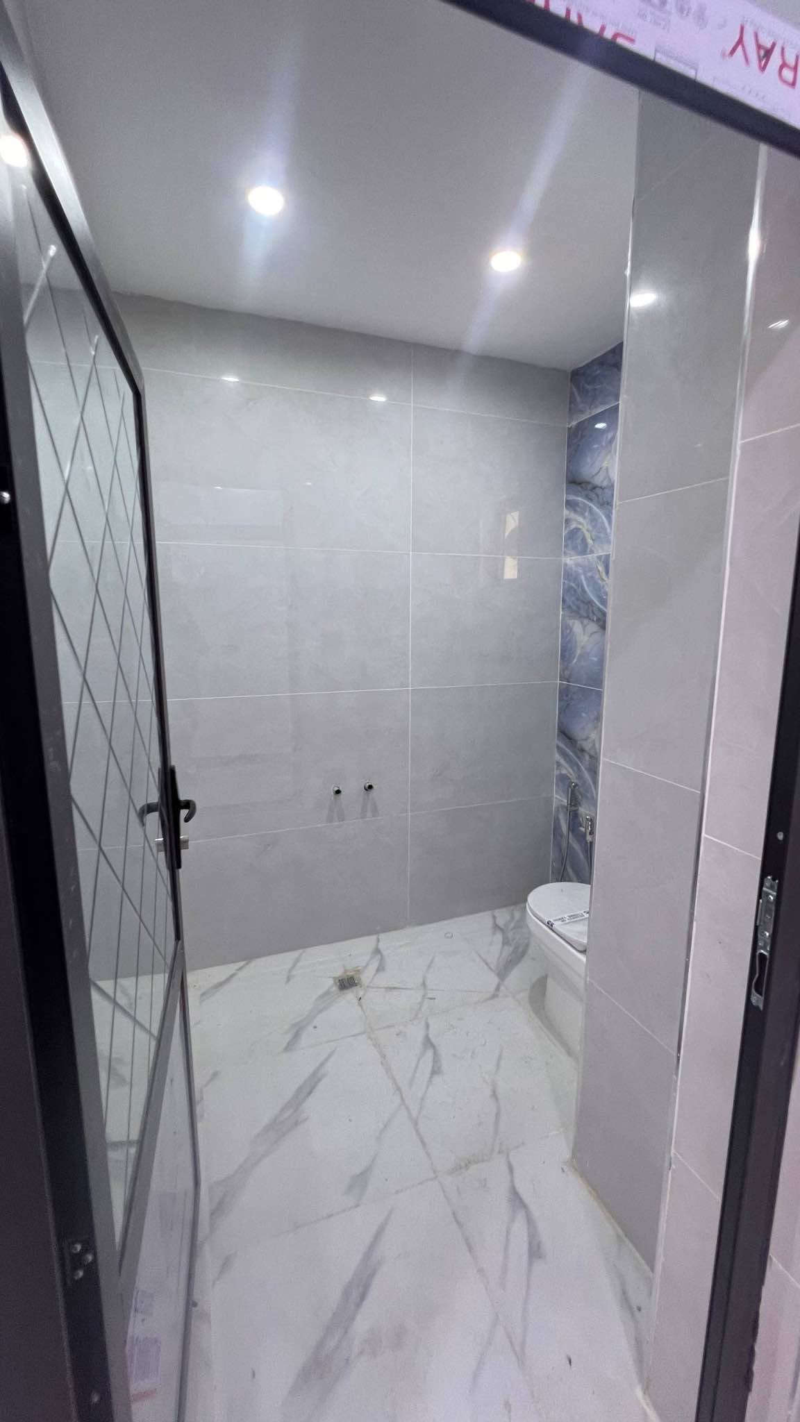 #مجمع_مهندسين في اربيل
منزل للبيع زيرو 
200م
طابقين
حديقة
استقبال 
مطبخ حار وبارد 
6غرف نوم
تمليك طابو 
——————-
للتواصل 📞 ***********
**************
في حال لم يتوافق العقار مع رغبتكم او لم يكن بقدر امكانيتكم زوروا موقعنا على تلكرام للتصفح على اكثر عدد من العقارات المتوفرة 
https://t.me/muhemenalkhalid أربيل, العراق
