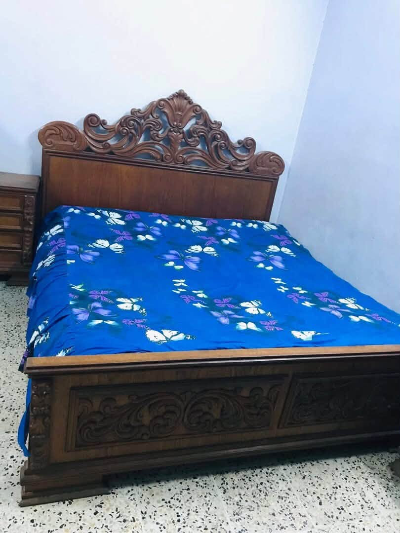 سلام عليكم جرباية و ميز تواليت للبيع
خشب صاج 

السعر ١٥٠ الف ثنينهن

بغداد العطيفية

***********
