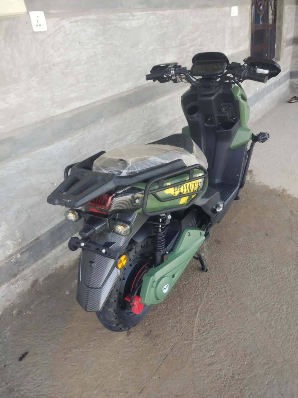 متاح اباجي ام عيون دراجه اخت جديده بطاريات جدد شرط الفحص وين ميعجبك كامله مكمله
بطاريات مصطره 38امبير 😉
ملف ٣٨٠٠طياره 💯
تايرات حجم 12/120/70😊
لايتات عالي ناصيي رماش 🤞
بريكات هايدروليك امامي خلفي ✨ 
سرعه وشلعه تشك الكاع 🙃 
سرعه ١١٨بشاشه حقيقي ٨٠🫠
بيها بگ وبلوتوث كامله 🙂
مكاني المشاهده📞 (***********)

