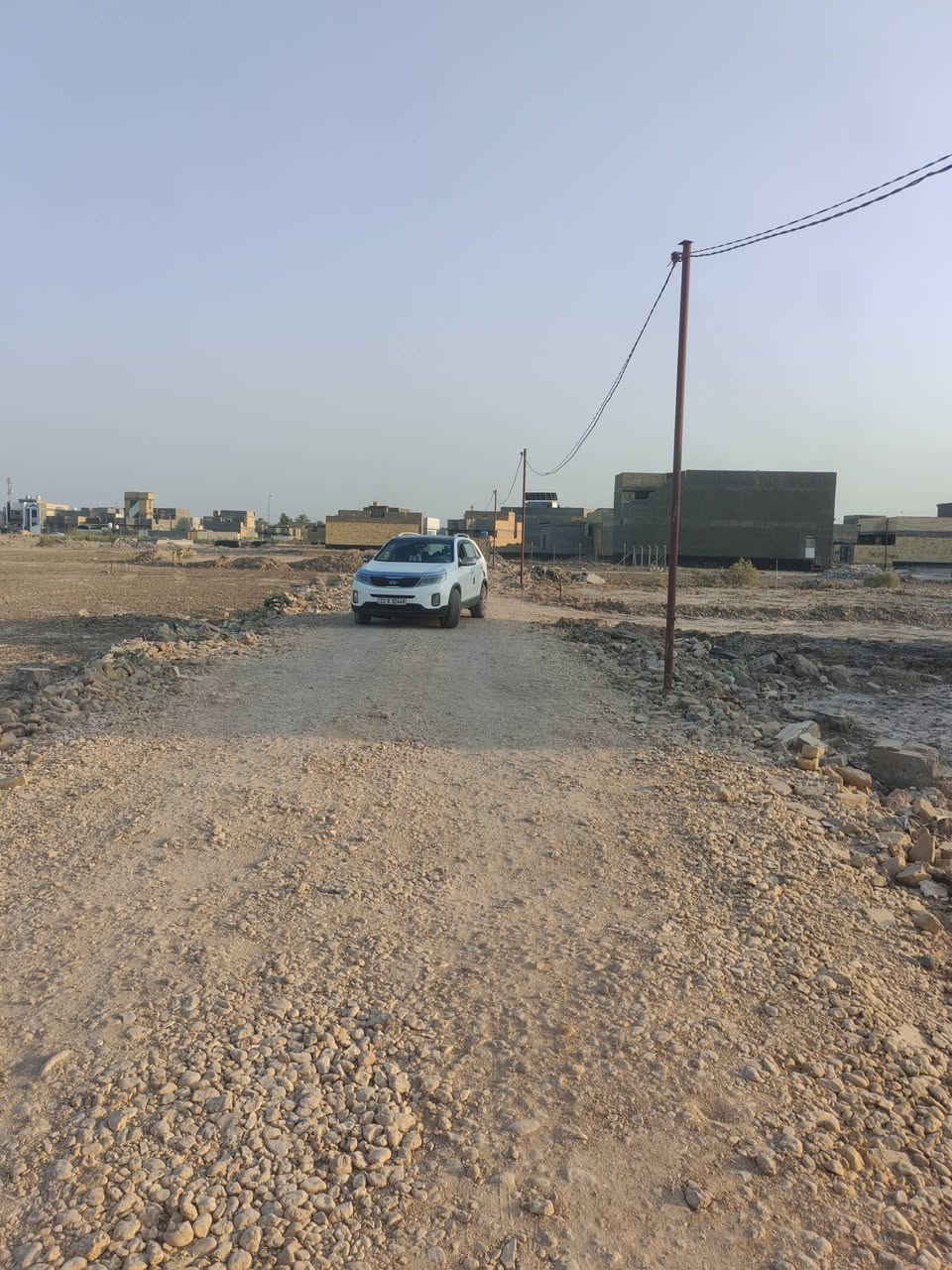 قطعه مساحتها 200متر العنوان ورديه الاستداره الثانيه مقابيل مستر شاورما
وطريق اخر من حي الغدير وقرب مستشفى الكفيل
سعرها بلاش وبيع مستعجل شارع 7متر
مربعه القطعه ترهم قطعتين
السعر 25قفل بدون عمله

استفسار اكثر الاتصال بل رقم
مكتب وعقارات الوارث
