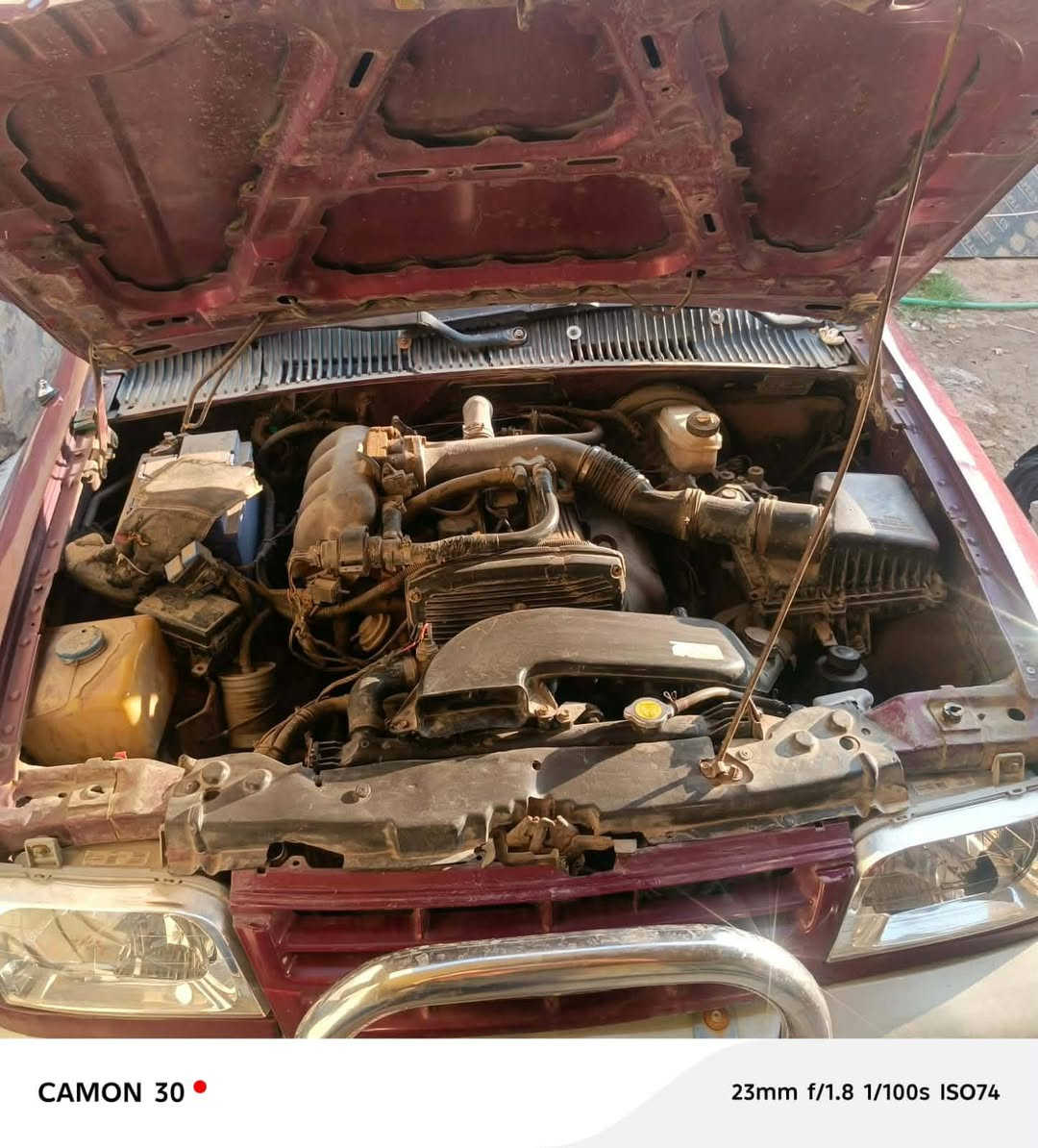 بسم الله ماشاء الله 
السلام عليكم 
كيا سبورتج موديل 97رقم بغداد باسمنا تحويل ثاني يوم كير اوتماتيك تبريد شغال شاشة وكامرة السيارة كلش حلوة اخوان فقط بيها طخة موضحة بلصور بعدني مامسويها والله باتري جديد تخم تاير جديد السيارة مابيها نقص محرك كير جدد  سعرها 42وبيها مجال للشراي 
مكاني واسط العزيزية 
رقمي ***********
غير متواجد ع النت
