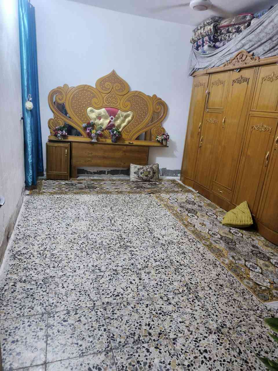 دار البيع  او  مراوس حسب القناعه  السعر مناسب     المساحه ٢٥٠  يحنوي عله قرفتين نوم  ٦ في ٤ 
حمام داخلي ٢ في ٢  منور  عل صاله متر في ربعه  ترك خلفي غرفتين  صاله ربعه ونص في في سبعه
مطبخ  ٥ في ٤  ستقبال ٧ في ٤  حمام خارجي  وتواليت  كراج  وحديقه  ١٠ في ٨  ستفسار  ***********

زراعي قرار  ٢٥  حي زيد الشهيد قرب المختار فاضل الكاح   ثاني بين عن الشارع العريض مال المختار
