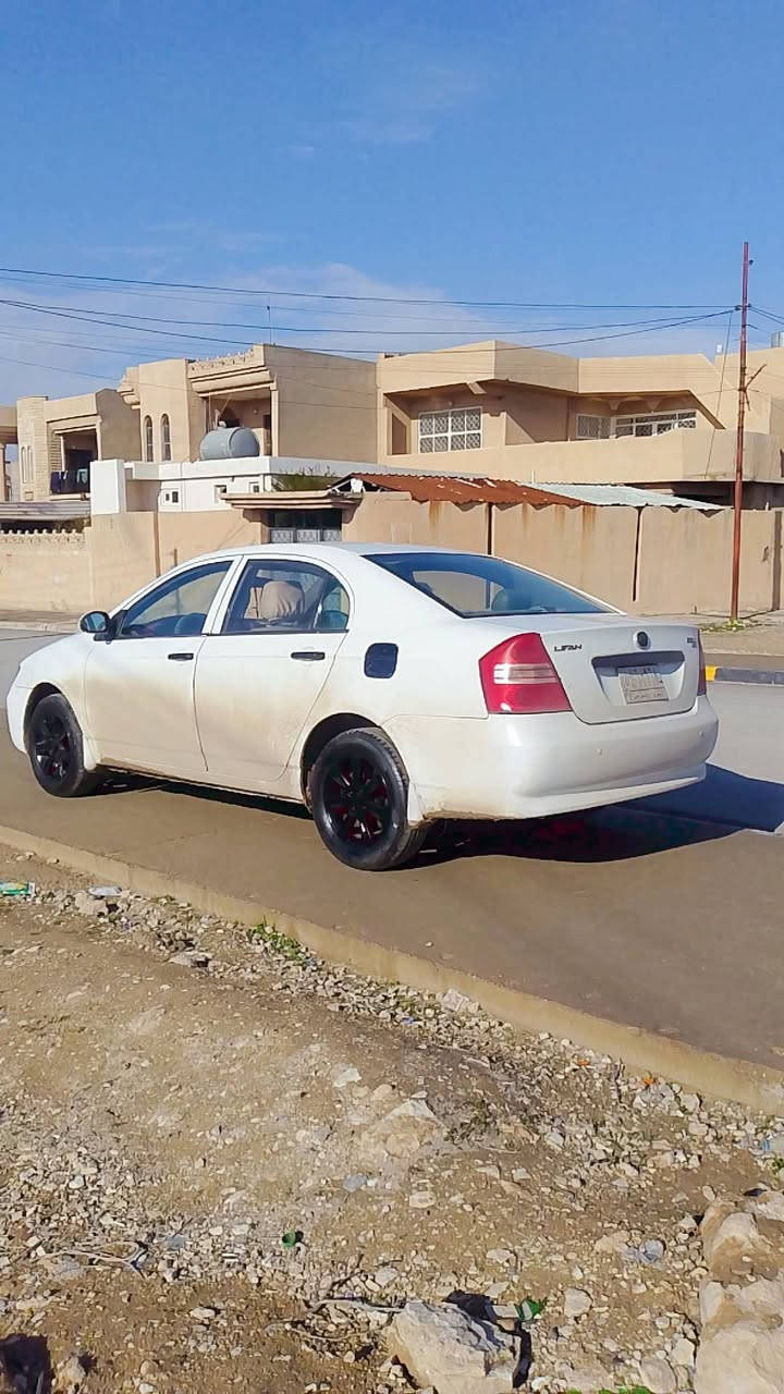 سياره ليفان للبيع سياره ***********
