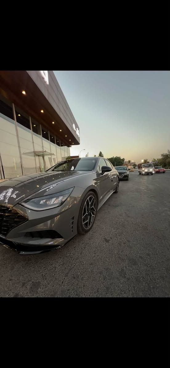 SONATA 2022 N Line
2500 TURBO 🚀
(سعر مناسب جداً 167$)
لون سمنتي ماشيه (85) كيلو .
المواصفات:
 الكاميرا الخلفية
سقف بانورامي
التحكم على المنحدرات
كاميرا 360
مستشعر وقوف
تدفئة المقاعد
تبريد المقاعد
بصمة
شاشة
مراقبة النقطة العمياء
التحكم التلقائي في درجة الحرارة
نظام بدء التشغيل
نظام فرملة الطوارئ
6 وسادة هوائية
مصابيح زينون الأمامية
المصابيح الأمامية ليد
عرض المعلومات على الزجاج الامامي
لوحة قيادة رقمية
أبل كاربلاي
التشغيل عن بعد
12 وسائد هوائية 
رادار
شاحن لاسلكي
كشنات  رياضي حضن مختم N  
ختم الN بكل مكان 🚀
(ضرر السياره ثلاث قطع بچم كبس لا دواخل ولا ايربكات صندوق + جاملغ امامي + جاملغ خلفي ) 
رقم الشاصي :KMHL 14JCXNA243225
رقم الهاتف ***********
(لا اتواجد على الخاص )
