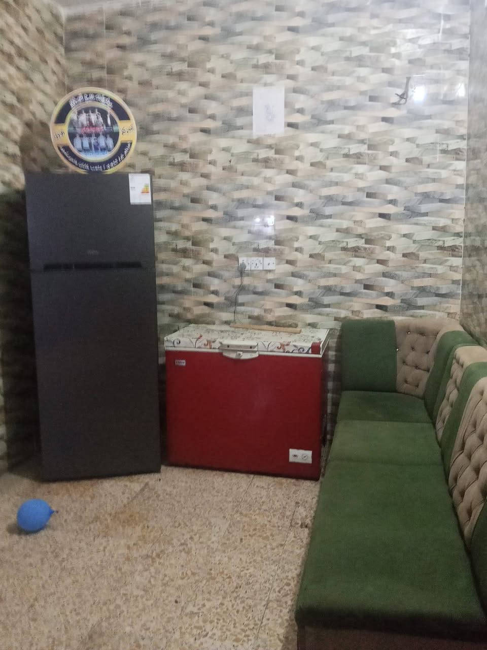 سلام عليكم الدار البيع طابقين السكن بغداد بوب الشام قرب معمل الغاز السعر 120وبي مجال وهاذه رقمي ***********
