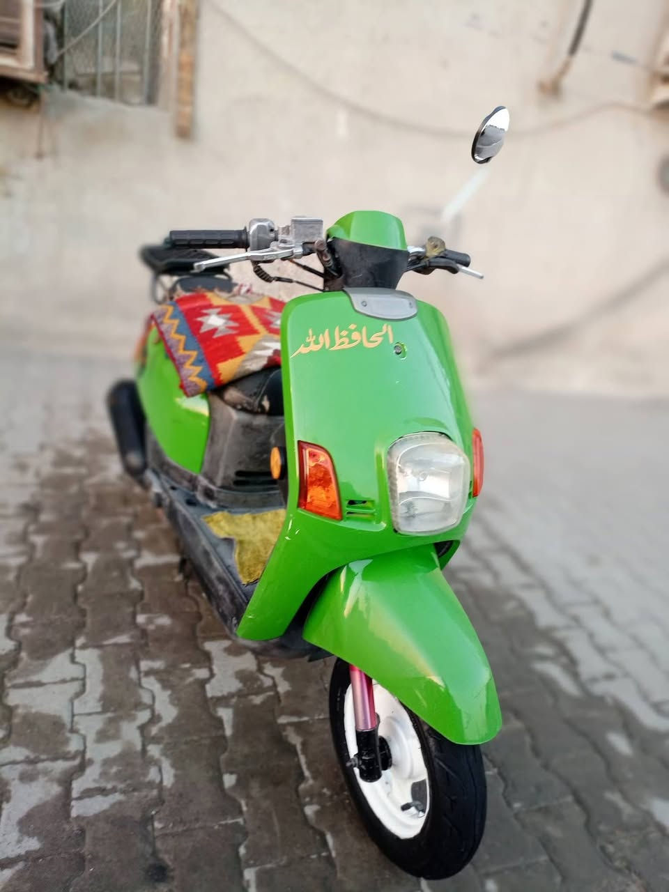 بوليس • مفتوحه • على ايدي
