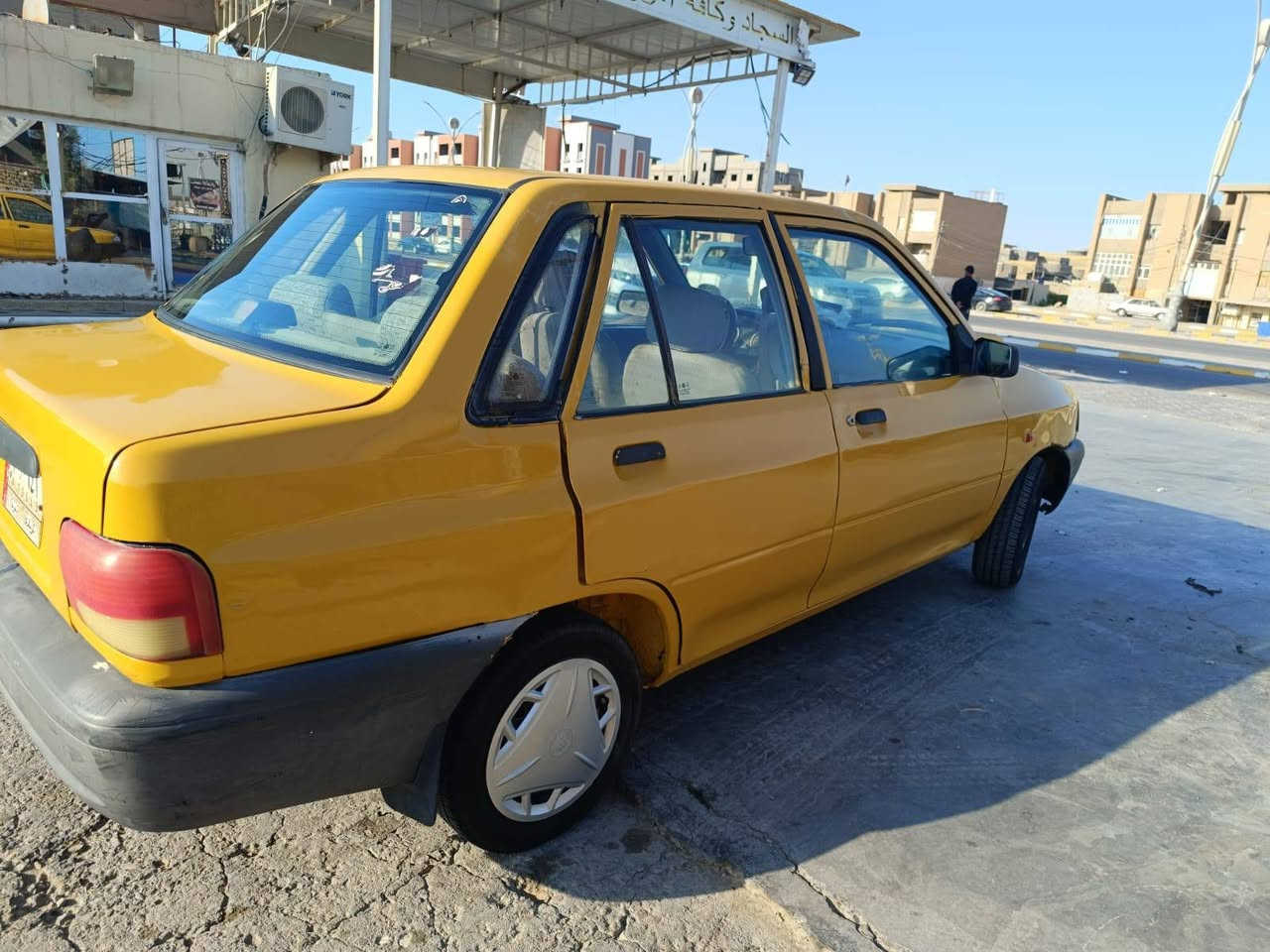 سايبة موديل 12 مكينة وكير وداينمو كيا برايد مكفولات  تايرات اماميات جدد حدادية منظومة تبريد جديدة عوزهة بوابات جامة امامية جديدة دواخلهة نضيفة مثل ما تشوف مصبوغة عام  خياسات ما بيهة كهربائيات كلها شغالة ما بيهة كل نقص عبوة فيت بم جديدة مصارلها يومين وادامة كاملة كلشي ما عايزهة ما عليهة غرامات عليهة هيئة 550 سنويتهة ساقطة ب24  وراعيهة موجود شراي تصال عل رقم ***********
