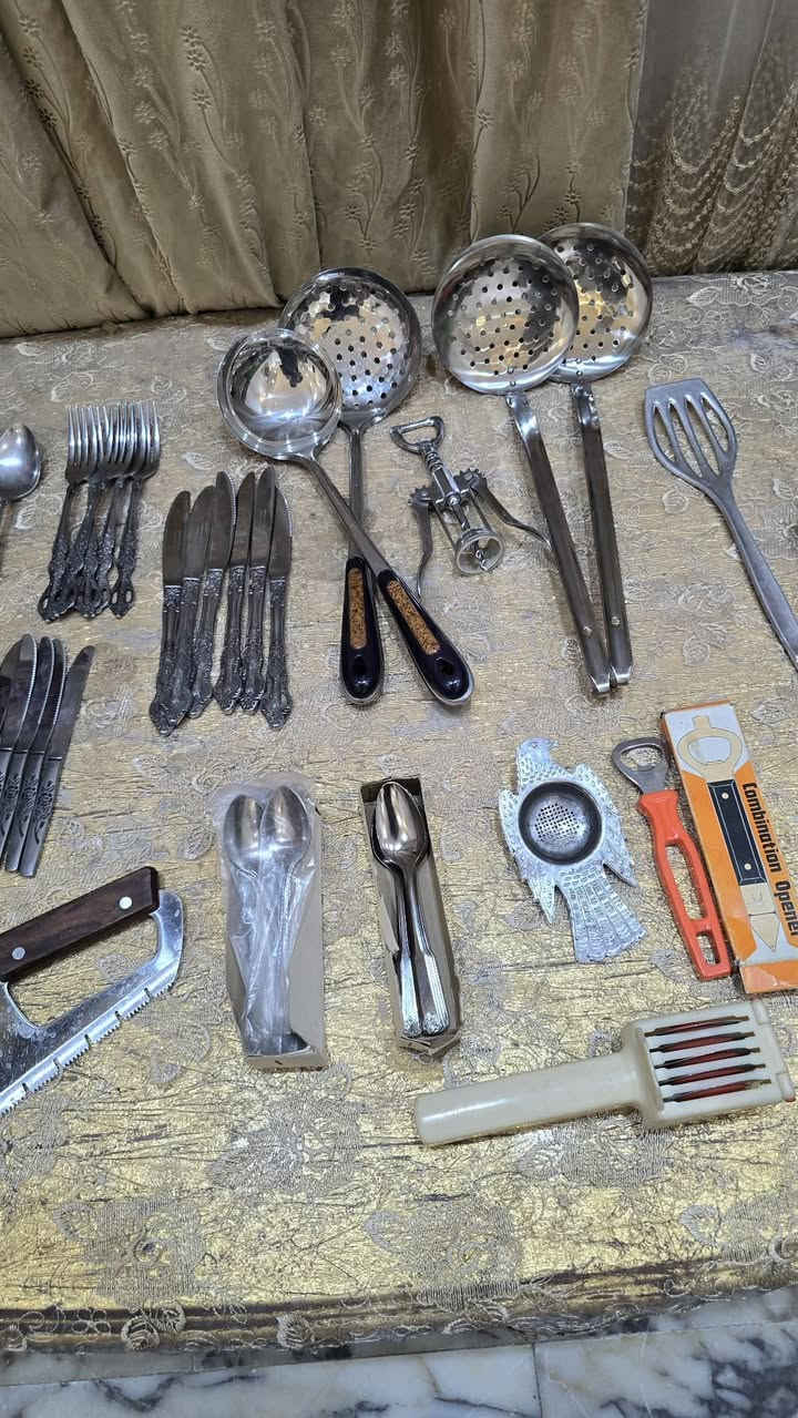 غير مستخدمه
مجموعة أدوات مطبخ 
أسواق مركزية 
للاستفسار مراسله الصفحه 
او الاتصال ***********
