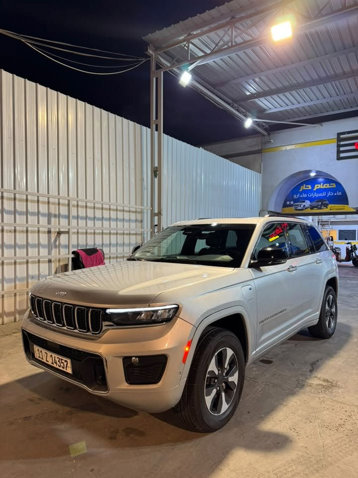 السلام عليكم
🚘جيب كراند شيروكي لمتد 4XE
🚘موديل 2024 هايبرد بلكن
🚘حادثها سرقه القطع الخارجيه ومشدود نفس لون 🚘بدون صبغ بدون حادث بدون ايرباك🚗
🚘السيارة فول الفول الاخير 🔥
🚘محرك 2.0T 
🚘بانزين + هايبرد + شحن منزلي.
🚘ايرباك استيرن وكشن
🚘ماشية 40 الف 
 🚘شاشة كبيرة 
🚘فتحة سقف بانوراما طكتين
🚘بصمة سستم صوت Alpine
🚘تشغيل عن بعد  
🚘كشنات مع  السايق ميموري
🚘كشنات كهرباء صندوق كهرباء
🚘حساسات خلفية و امامية
 🚘قطعتين تبريد
🚘اشاير بالمري رادارات 360
🚘ثلاث وضعيات قيادة
🚘نظام اختيار كهرباء او بانزين
 🚘كير ماوس نظام منحدرات
🚘هيتـرات بالكشنات ويل كب كروم
🚘لايتات لد بك لايت لد
🚘بصمة أبواب نقطة عمياء 
🚘تحديد المسار قيادة ذاتية 
🚘هاند بريك بصمة شفتات ستيرن
📍مكان السياره بغداد زيونه
🛑السعر 255$وبيها مجال
🚘للاستفسار ***********📞
