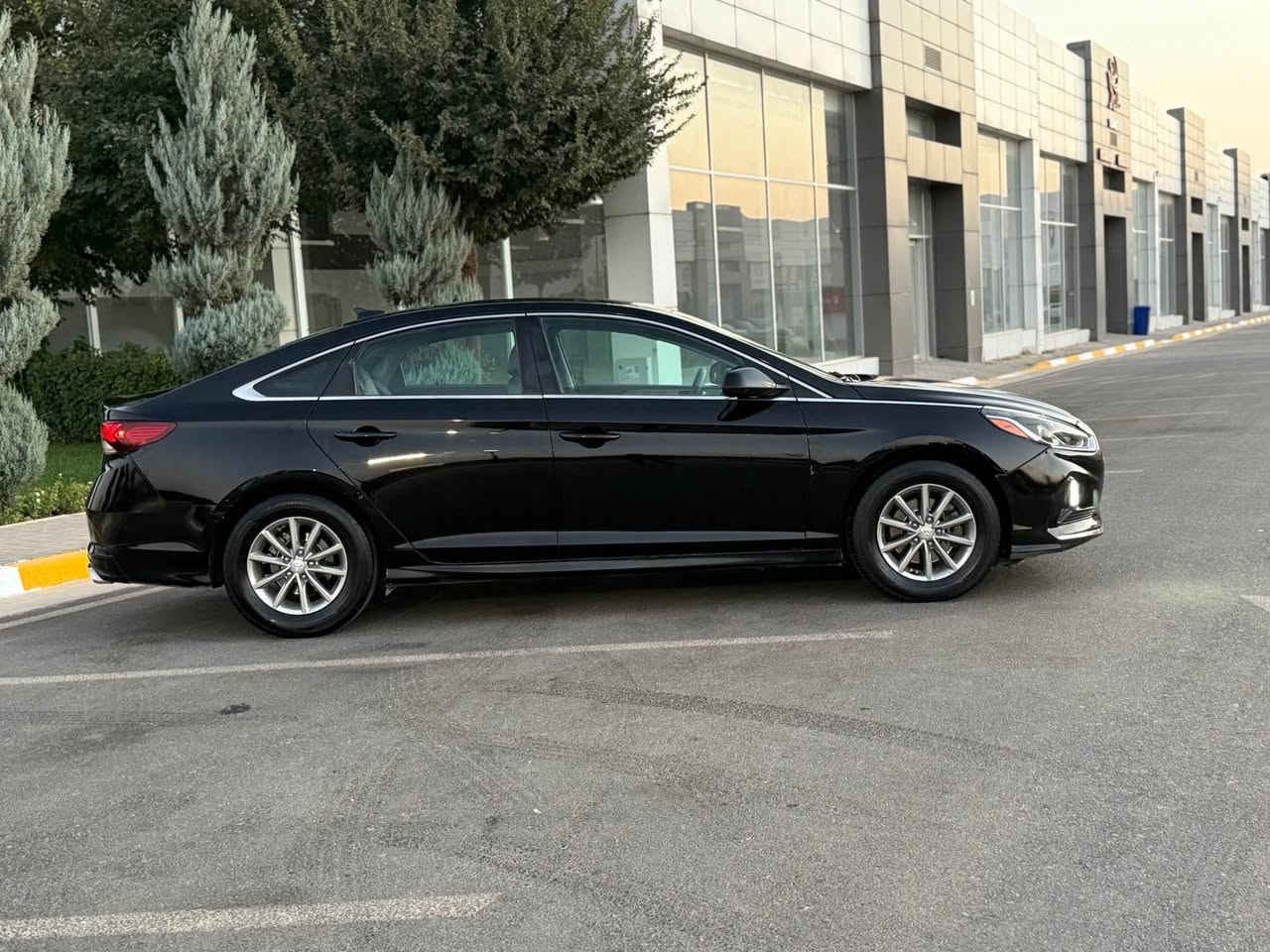 (سوناتا) ٢٠١٩ وارد كندي se
رجاء رجاء بس بيع (***********)
محرك گير بشرت ماشية ٨٠ مايل
سيارة جديد كلش بيها قطعطين بدون دواخل
تخم طايات جديد صدر جديد سيارة جاهز من كلشي
مواصفات معروفة فول ماعدا فتحة و بصمه
بشرت تحويل و غرامة نفس يوم
مكان سيارة (سليمانية)
سعر( ١١٨)$ بيها مجال كلش بسيط السليمانية, العراق

