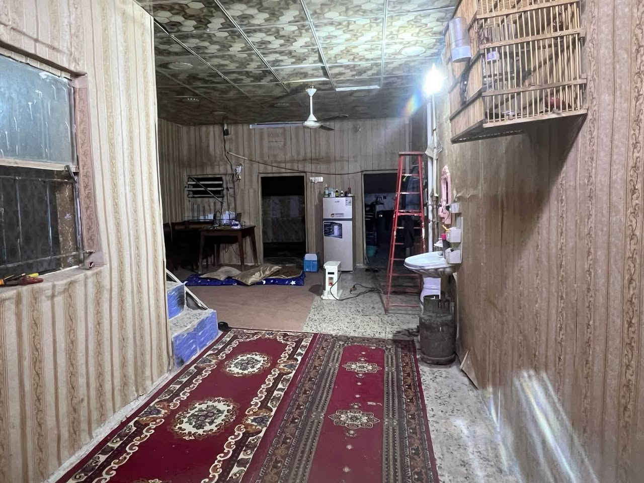 دار البيع خلف مستشفى الزهراوي ثاني فرع طابق و نص نظيف صالح للسكن مساحة 168 السعر 180 
***********
