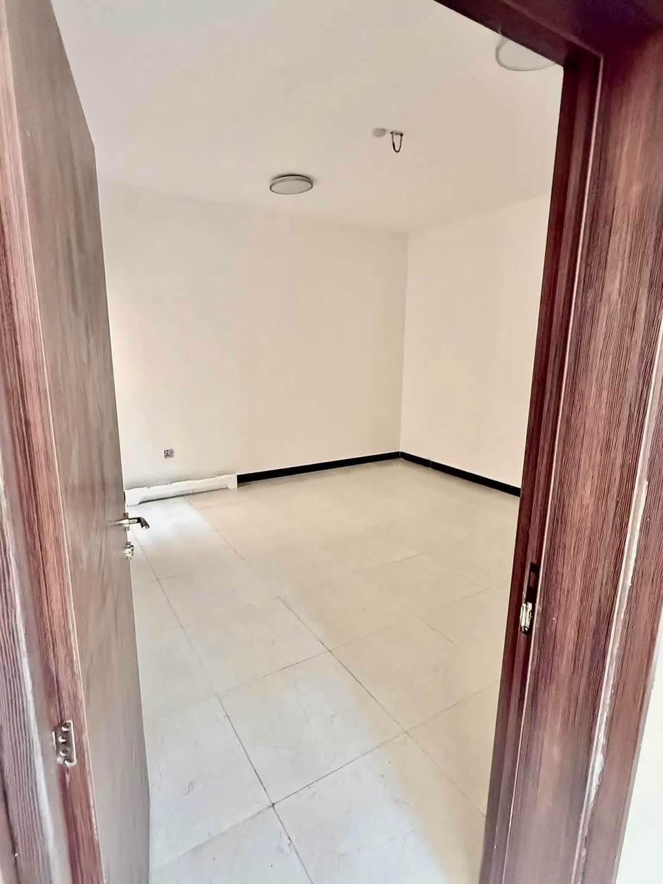 نجف مجمع السلطان • ٢٠٠م • دورين ٣غرف