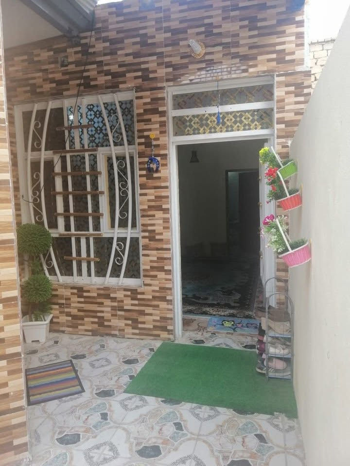 بيت للبيع في حي المتقاعدين
مساحته68م طابو صرف
متكون من غرفة وصاله ومطبخ ومدخل صغير بي الصحيات
وطارمه صغيره
البيت جاهز للسكن نظيف ومرتب
للاستفسار الاتصال بالأرقام 
***********
***********

