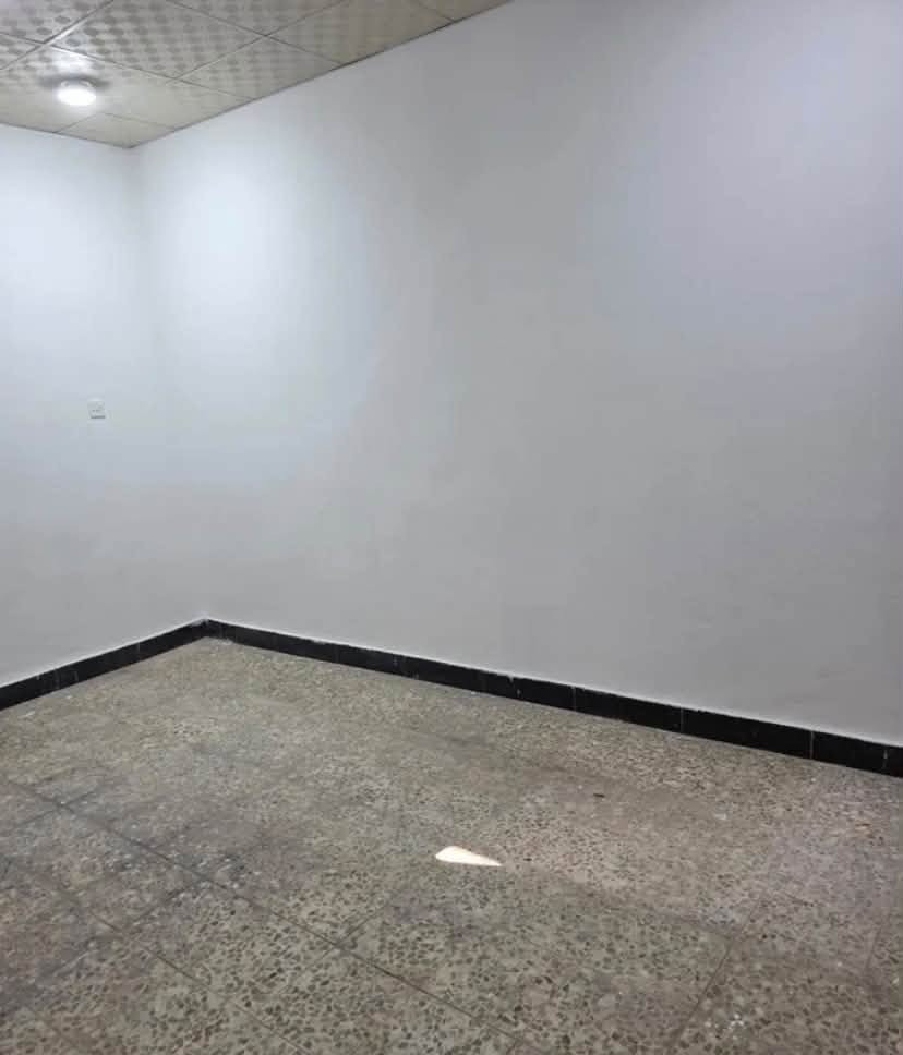 مشتمل ارضي • ديوانية ٩م • حمام داخلي