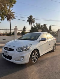 هونداي اكسنت 2016  السيارة خليجي محرك 1600  السيارة فتحة  شاشة كبيرة  ...