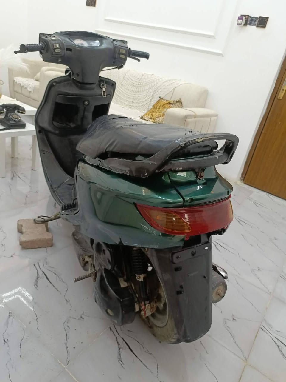 مرحبا شباب ل كزز دراجه مرتبه وحلوه وشغاله من طول للطول ماناقصها اي شي لايتات اشاير ال  س ع ر 400 وبيها مجال قليل مفتوحه دراجه ودراجه فراشه جاهزه من طول للطول لايتات صطاب هورن كله تمام تشتغل هندر والسلف شغال يرادله فقط الادشلي نقص بي لبليته الي تحصر الدشلي خربت والدراجه اخوان خرسه صوتها ناعم س ع ر 450 وبيها مجال وخادم الكم  العنوان تنومه منكقة نهر حسن رقمي واتساب ***********
