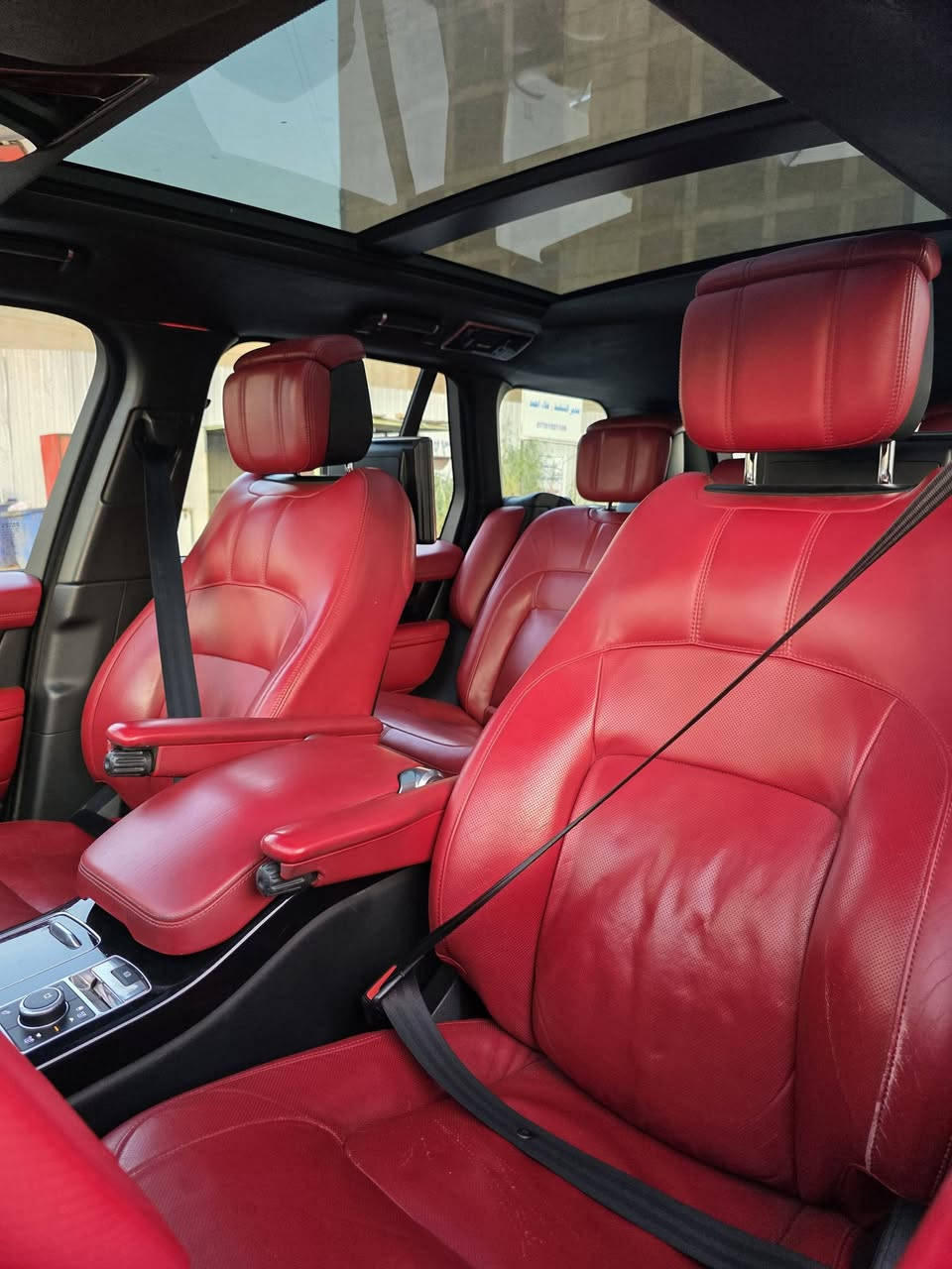 Range Rover 
Autobiography VIP
2020
 
V8 Supercharged
 🇬🇧🇬🇧🇬🇧
رانج روفر 
فوك اوتوبايغرافي

الموديل ـ 2020
❤️❤️ رقم بغداد مميز ❤️ ❤️
عداد المسافة ـ ٨٢ الف كيلو 😍 فقط

لون كرزي مميز 😍
بلاك ادشن اصل 😍 
داخل احمر مميز ايضا 😍

مغلفة طبقة حماية PPF 💝

وكالة المانيا ضمان دولي 💖  
بصمة عدد ٢
السيارة كفالة عامة شرط كفاله من
البارد و تكحيل و شرط الدعاميات بدون صبغ 
كير مكينه ميكانيك كفالة ..❤️
 
المواصفات 🇬🇧🇬🇧
♦️ المحرك ـ 8  سلندر سوبر جارج
♦️ قمارة شامواه 
♦️ دوسات كهرباء
♦️ ابواب شفط 
♦️ كامرات ٣٦٠ درجة 
♦️ رادار 
♦️ مساج 
♦️ فول مواصفات 
ميحتاج اكتب اكثر 

تسأل على السعر 

اتصل او راسلنا واتس اب 

مكان السيارة بغداد الكرادة ❤️❤️
وبأسمي تحويل ثاني يوم 
 
 
*********** 
سلام رانج روفر

@الجميع
