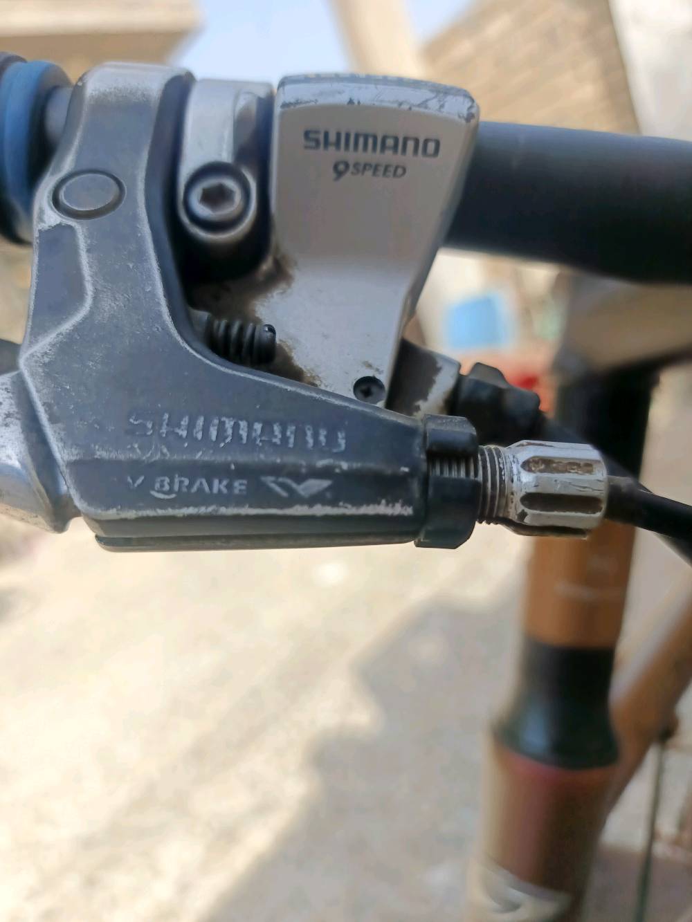 🚲 للبيع | ANCHOR ياباني أصلي 🇯🇵
بايسكل ANCHOR أصلي ياباني من Bridgestone، قياس 700C / 28، رياضي وخفيف ومناسب للمدينة والتمارين والمسافات الطويلة.
✅ ماركة ANCHOR – Bridgestone
✅ وارد ياباني
✅ تبديلات Shimano
✅ 700C / 28
✅ فرامل أمامية وخلفية
✅ جنوط رياضية
✅ الدراجة جاهزة للسياقة
✅ معاها حامل قنينة + رفرف أمامي وخلفي
✅ اللون وردي/عنابي مميز
السعر: 200,000 دينار 💰 قابل للتفاوض بالمعقول
📍 المكان: بغداد هاتف ***********