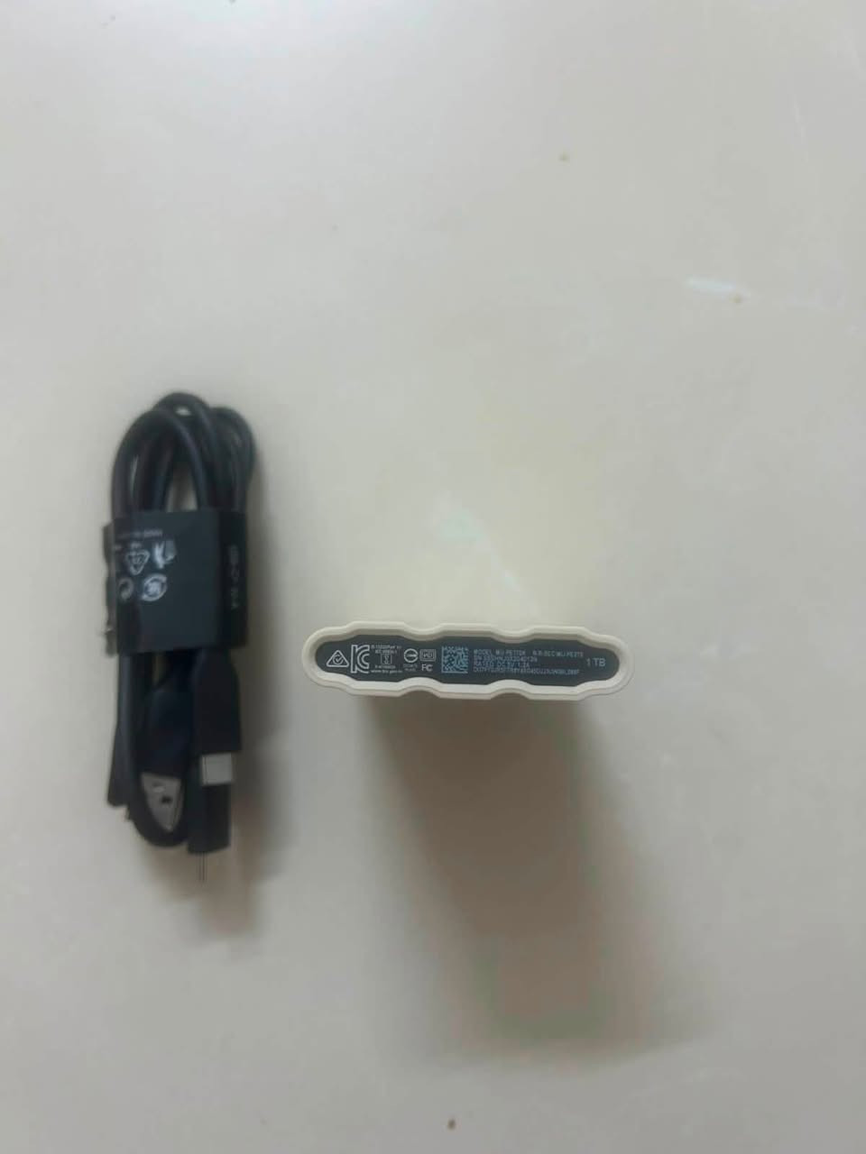 سلام عليكم هارد سامسونك للبيع
هارد سامسونك للبيع SSD 

االهارد جديد ونضيف 

الذاكرة 1 tira

واحد تيرة

السعر 155

والله الجديد ب٢٥٠

***********

هذا رقمي وبي واتس

