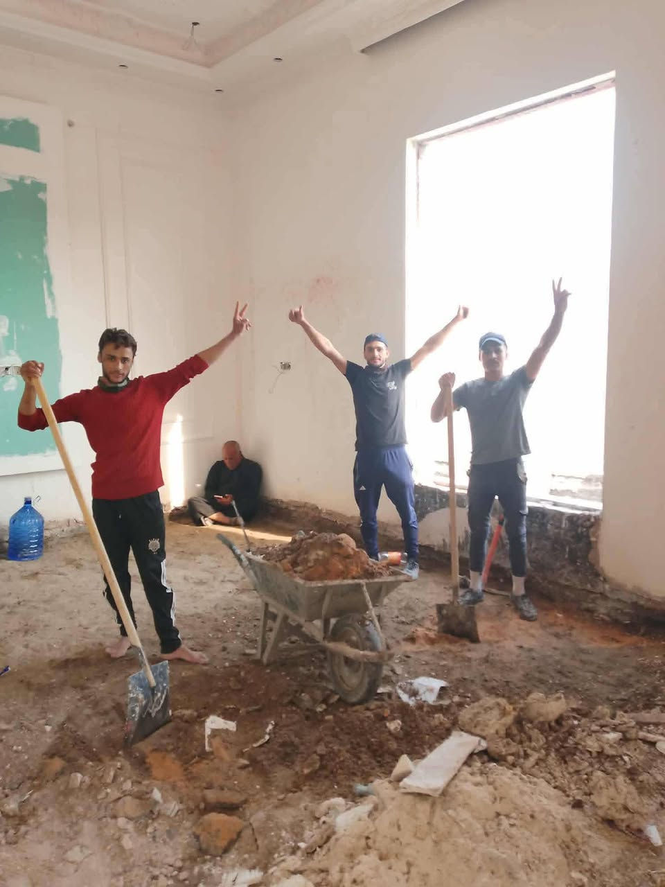 *********** كادر عمل ناخذ الشغل قطعي مالك شغل كل شيء كل شيء جاهز
