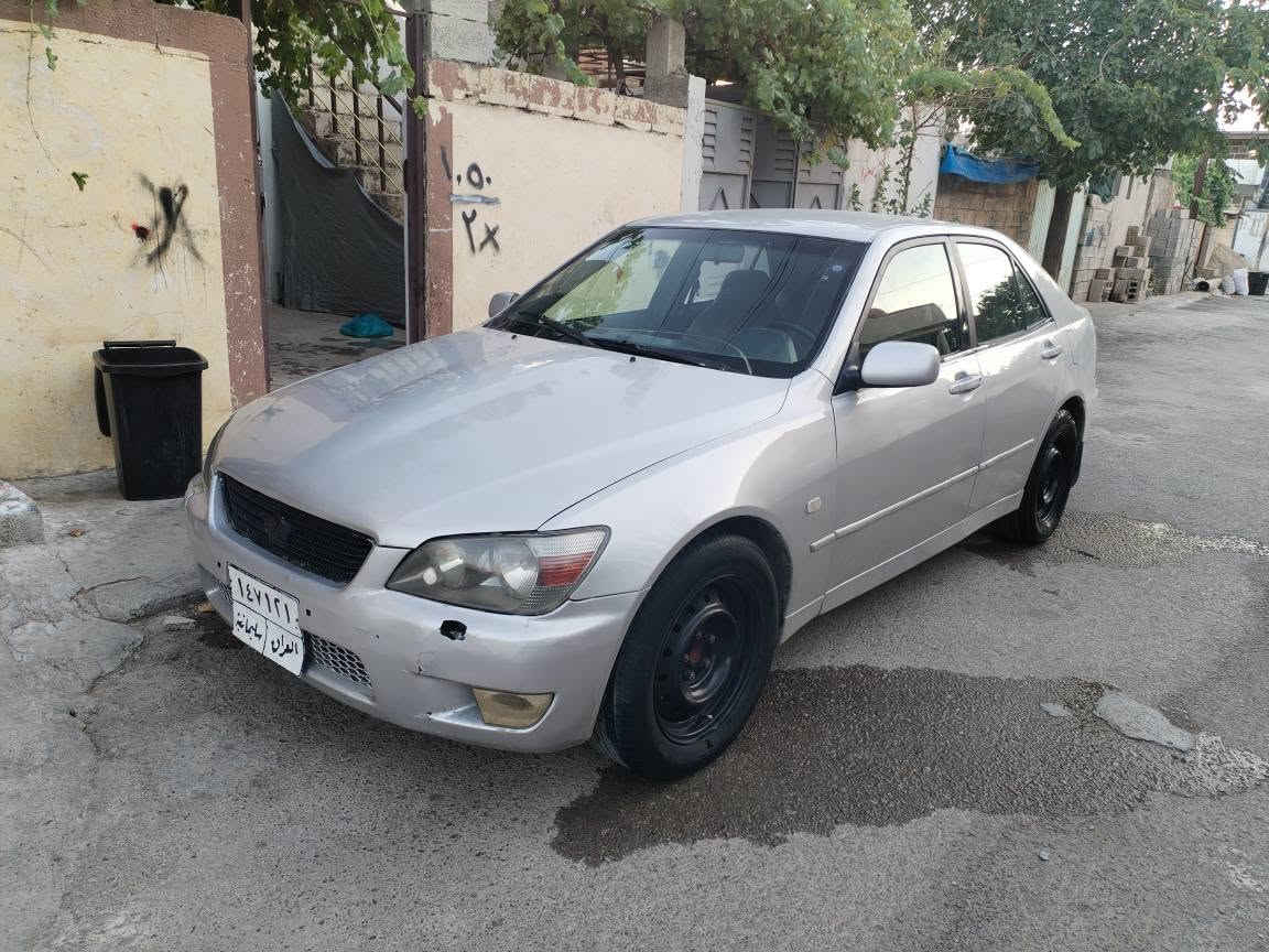 Lexus 2000
فرۆشتن یان گۆڕینەوە 
لێکزس مۆدێل ٢٠٠٠ 
مەکینەی ٢٠٠٠ ڤیڤیتی گێڕ عادی ٦ گێڕ 
سەنەوی ساڵێکە بەسەر چوە ٨ وەرەقە خەرامەی تیایا دوای معامەلە ئەگەڕێتەوە 
تەبرید لەسەر سویچ 
٤ جام کارەبا 
ئاوێنە شەفت
تراکشن 
سەیارەیەکی توند تۆڵ و نەرمە 
گێڕ و مەکینە و هەموو گیانی بەشەرت 
نرخ ٣٦ کەمێک معامەلە
ژ.م *********** دخان, السليمانية
