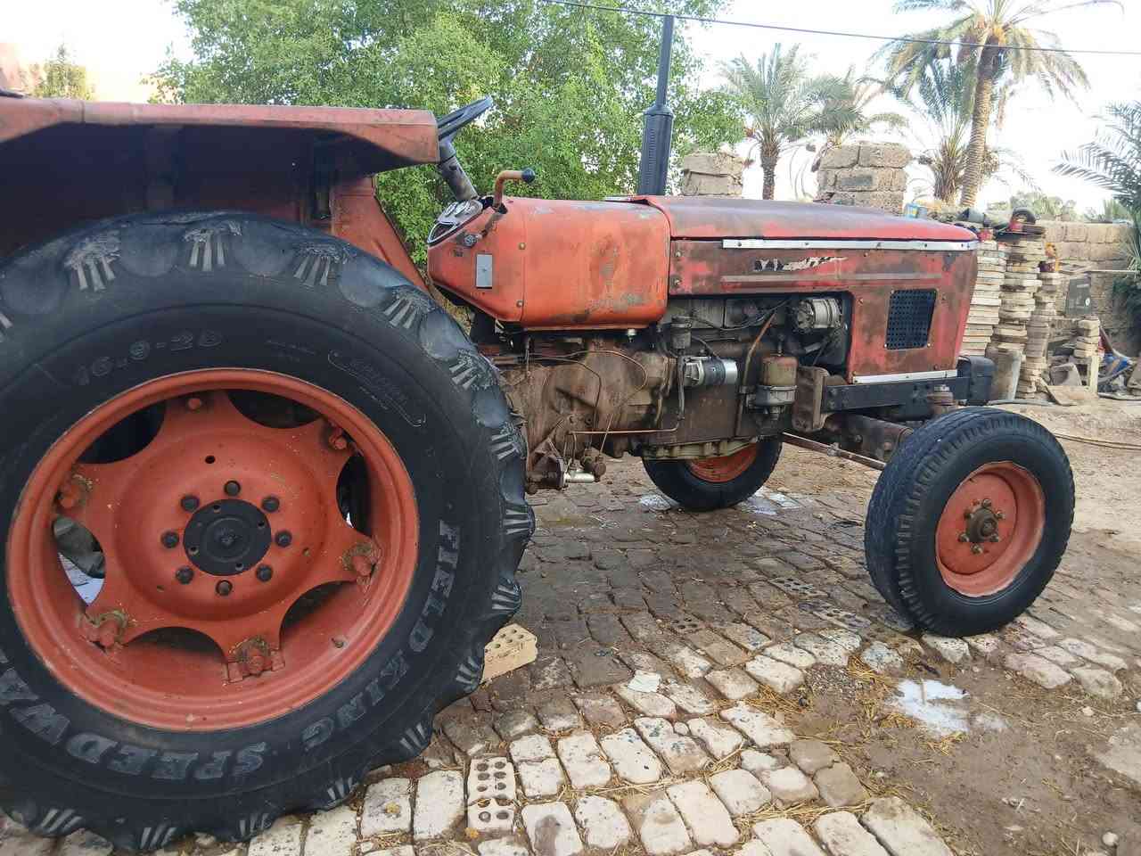 السلام عليكم ورحمة الله وبركاته. للبيع عنتر موديل 1984 بدون متعهد من السرقة وطلب العشاير. متعهد بكير ومحرك وبم وصدر واكسلات واستيرن وكهربائيات نكرة سلف. مع عربانه اسكندرية. ***********..***********. اسكن بغداد قضاء المحمودية
