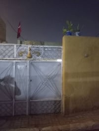 بيت للبيع في حي السفير مساحة ١٢٥ متر قرب منتزه الكفاءات وقريب سوق العب...