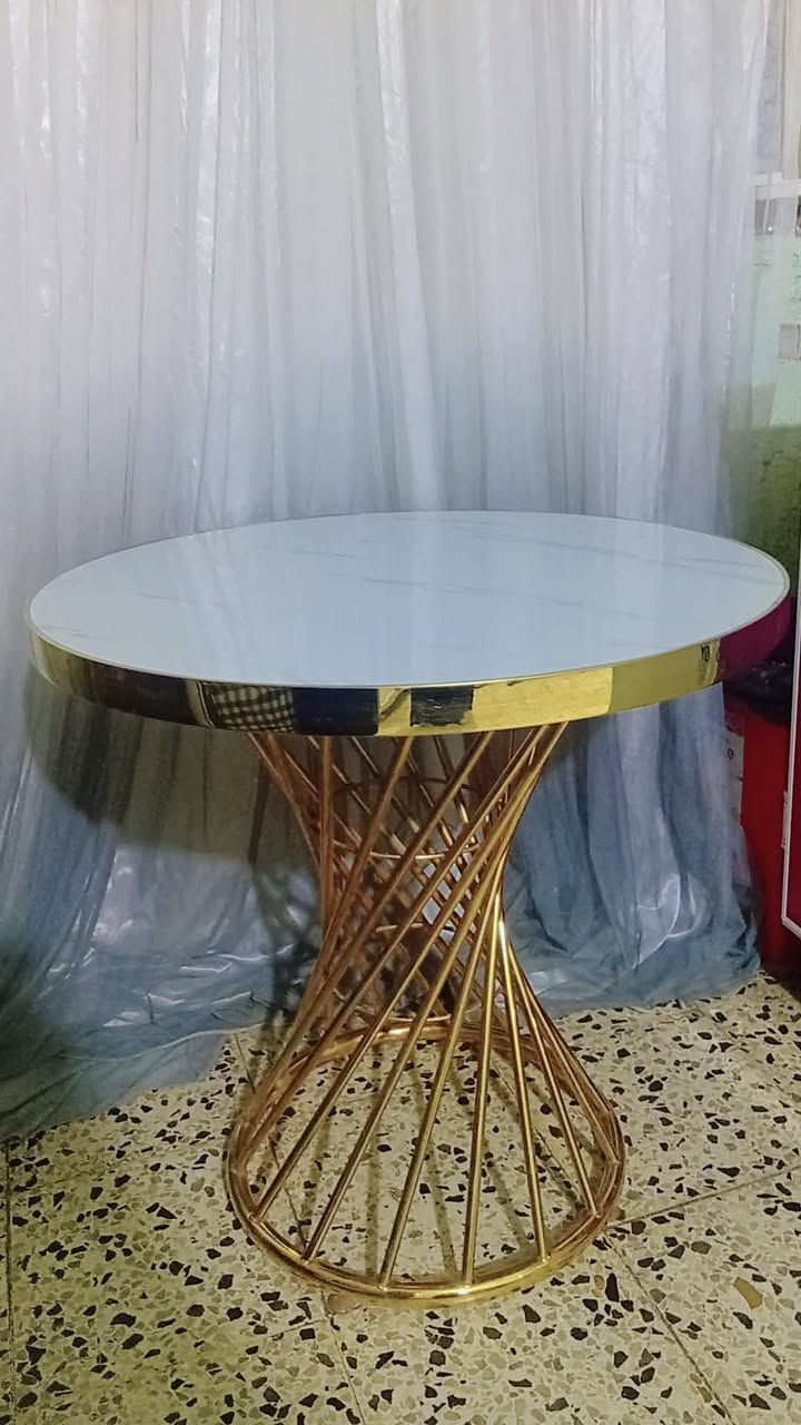 ميز طعام ستعمال قليل ماخذته ب 110 قفله 50 الف
وتساب ***********
