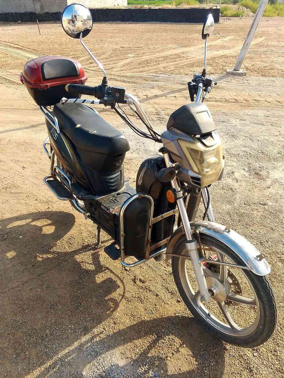 دراجه هارلي للبيع سعر 300بطاريات يقرن 10 وحده تقره 9 بس بيهن نفخه ومامثره عليهن بشي كهربايات شقاله كله مابي شي نقص للستفسار *********** رقم بي واتساب

