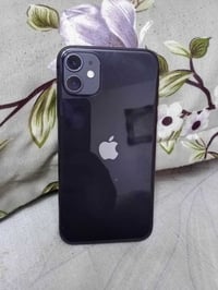 📱 للبيع iPhone 11 64GB  الجهاز بحالة جيدة ✅ ✨ شغال 100% وما بيه أي مشا...
