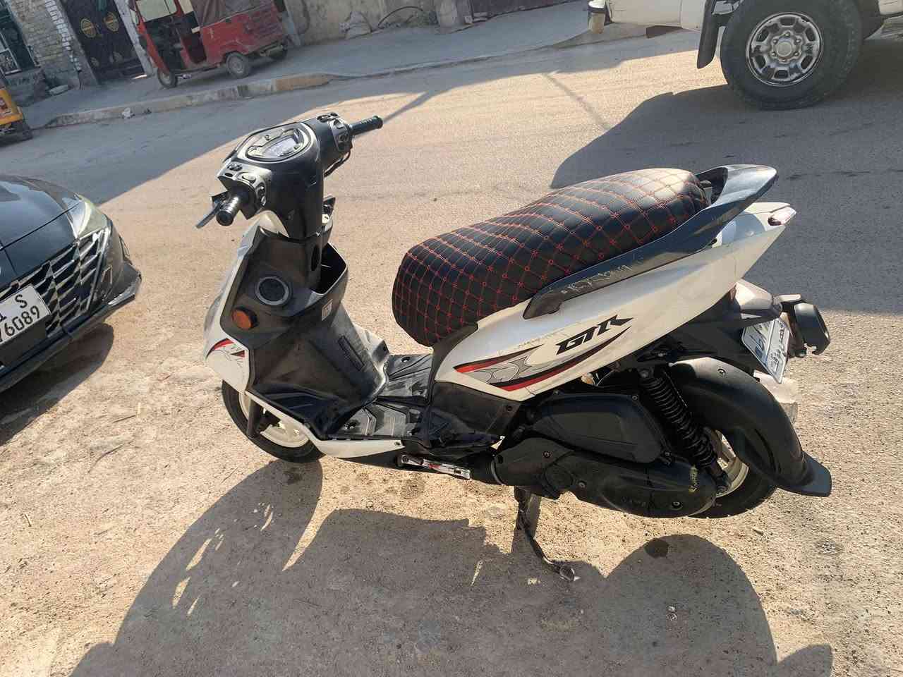 سلام عليكم جيتي ار دراجه نضيفه كفر بلادي كله ختم واحد بس بجم تجاري دراجه نضيفه حيل السعر750 وبيه مجال بسيط مكاني بلديات شارع المرور 
***********
