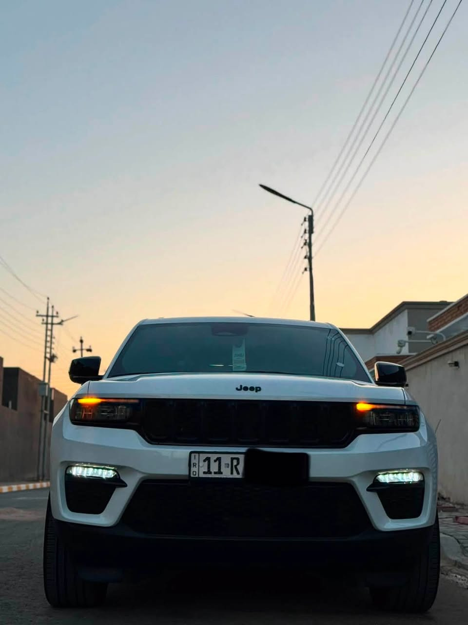 قبل كل شي اذكرلكم السعر علمود بس الشراي يخابرني ٣٩٥ مجال جدا بسيط 
جيب خلييجي خمسة راكب  2024 وكالة هارلم ( زيروووو )
كفالة عامة من جميع النواحي لا رصعة لاشخط لا بارد لا صبغ على وضع الوكالة 
ماشي فقط 8 الف كيلو يعني ٥ ميل 
رقم بغداد مداور ثاني يوم 
للبيع فقط بدون مراوس 
للتواصل اكثر ***********
