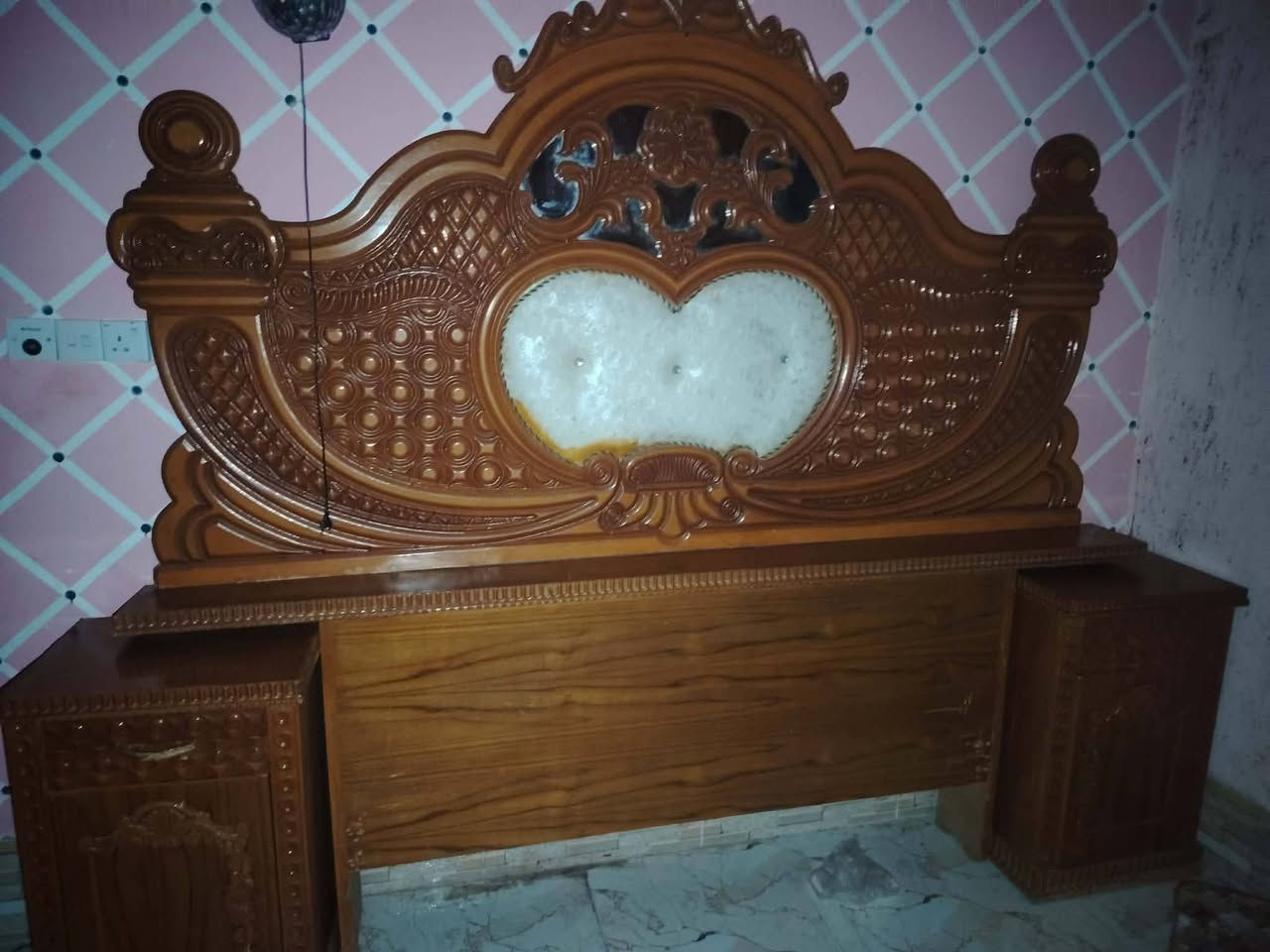 غرفه فصال ثقيل كامله السعر 650 الشراي فقط يتصل ***********-‏‪***********‬‏ وادي حجر يوجد توصيل
