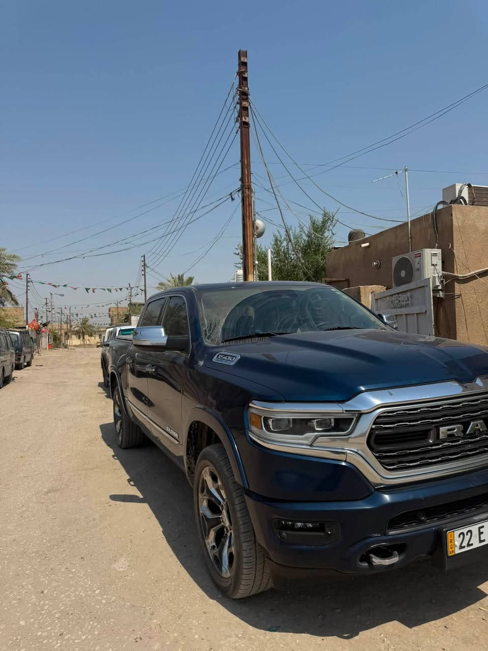 السلام عليكم رام لمتدد 2022للبيع
سياره وكاله هارلم خليجي كفاله عامة فول موصفات حساسات  سقف بنوراما شاشه تسلا كامرات 360درجة جكات خزن ميموري مقاعد كهربائيه تدفئه وتبريد للمقاعد  باب بدي كهربائي 3حركات مري كهرباء رادارات مثبت سرعه محرك 5700هيمي  استطاف ذكي (اوتو بارك) وبعد بيه هواي موصفات السعر 425$ للاستفسار ***********

