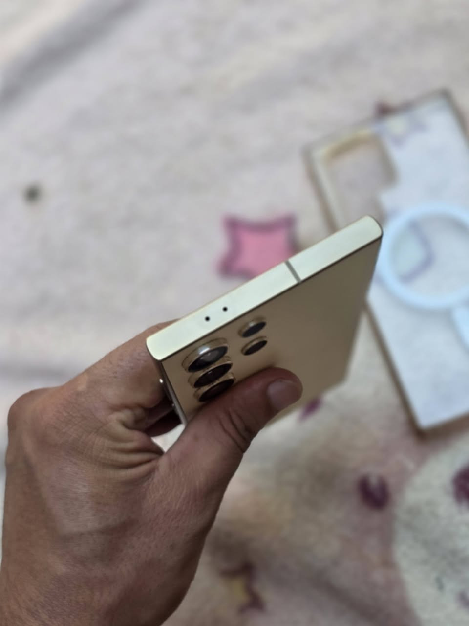 سامسونك s24 الترا ذاكره 256 عشوائيه 12 نضافه 100 لون مميز اصفر جهاز فقط بدون ملحقات للبيع او مراوس سعر 950 مجال حك جيه توصيل متوفر***********
