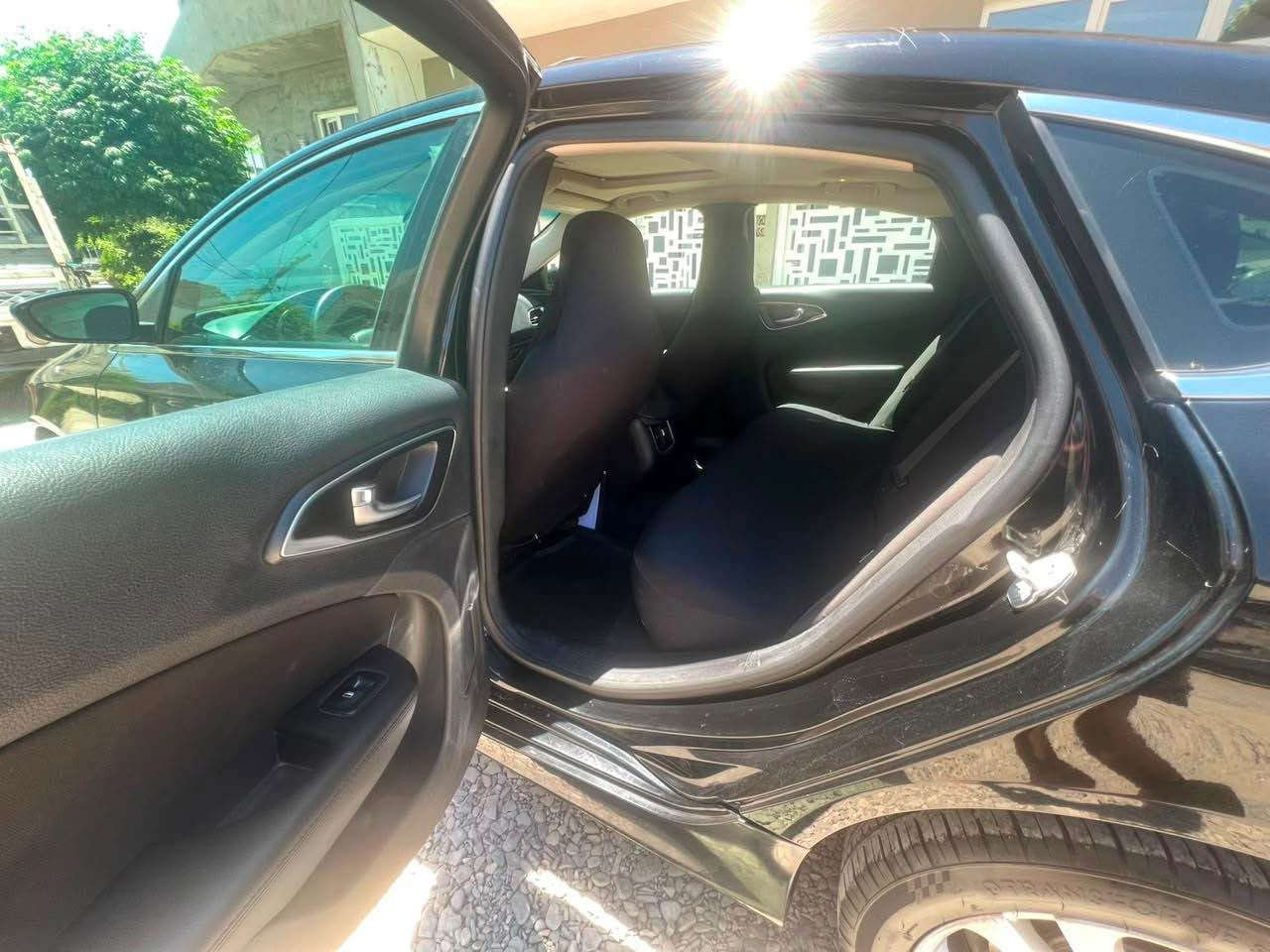 بسم اللە الرحمن الرحیم 
chrysler C200 2016
 ڕەشی قەتران گێڕ مەكینە تەبرید تەقەوڕەقە بەشەرت  كامل جایز  سەنەوی تا ٢٠٢٨ تازەیە  ژمارە هەولێرە ، 
فوول فوول مواسەفاتی چوار بستۆن اقتصادی و مەڕغوب ٢.٤ لیتری بێ تۆربۆ  مەڕغوبترین مەكینە‼️   ،  سێ پارچە و پەڵەیەكی بۆیاخە بێ ناوگرتن .    نرخیشی ٧٨ گەڵا    

تكایە كامل تەفاسیل بخوێنەوە انجا پەیوەندی بكە لەگەڵ ڕێزم . 

***********
*********** السليمانية, العراق
