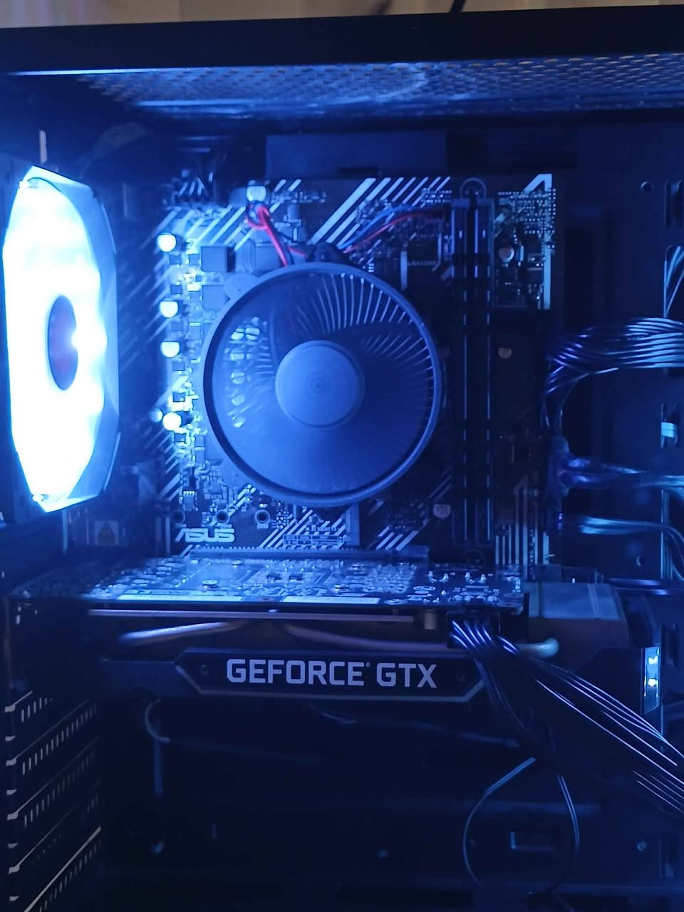 تجميعة للبيع سعر ٥٢٥
Gtx 1660 ti palit 
I3 10100f 
Coller deep coll
H510 asus prime
Psu 550w plus 80
Ram 16g 2x8 
Ssd 128+500hdd
Case redragon 
مكاني بغداد رقمي ***********
كراتين القطع موجودة بيهة قطع جديدة وبيهة مستخدمة بغداد, العراق

